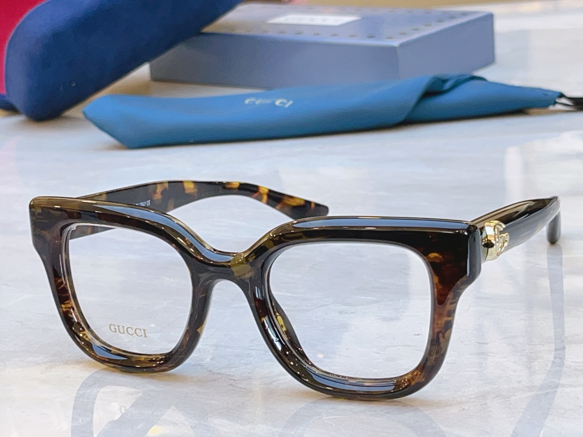 ，【GUCC*】古*驰新款眼镜架，MODEL：GG0828S，SIZE：54口18-145