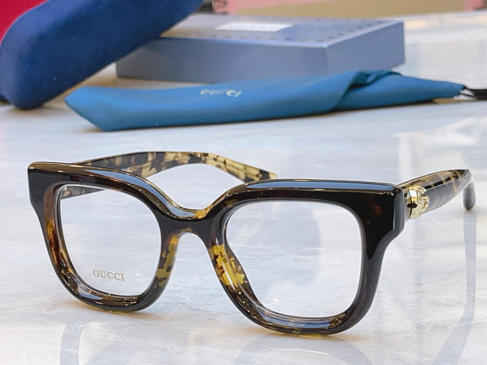 ，【GUCC*】古*驰新款眼镜架，MODEL：GG0828S，SIZE：54口18-145