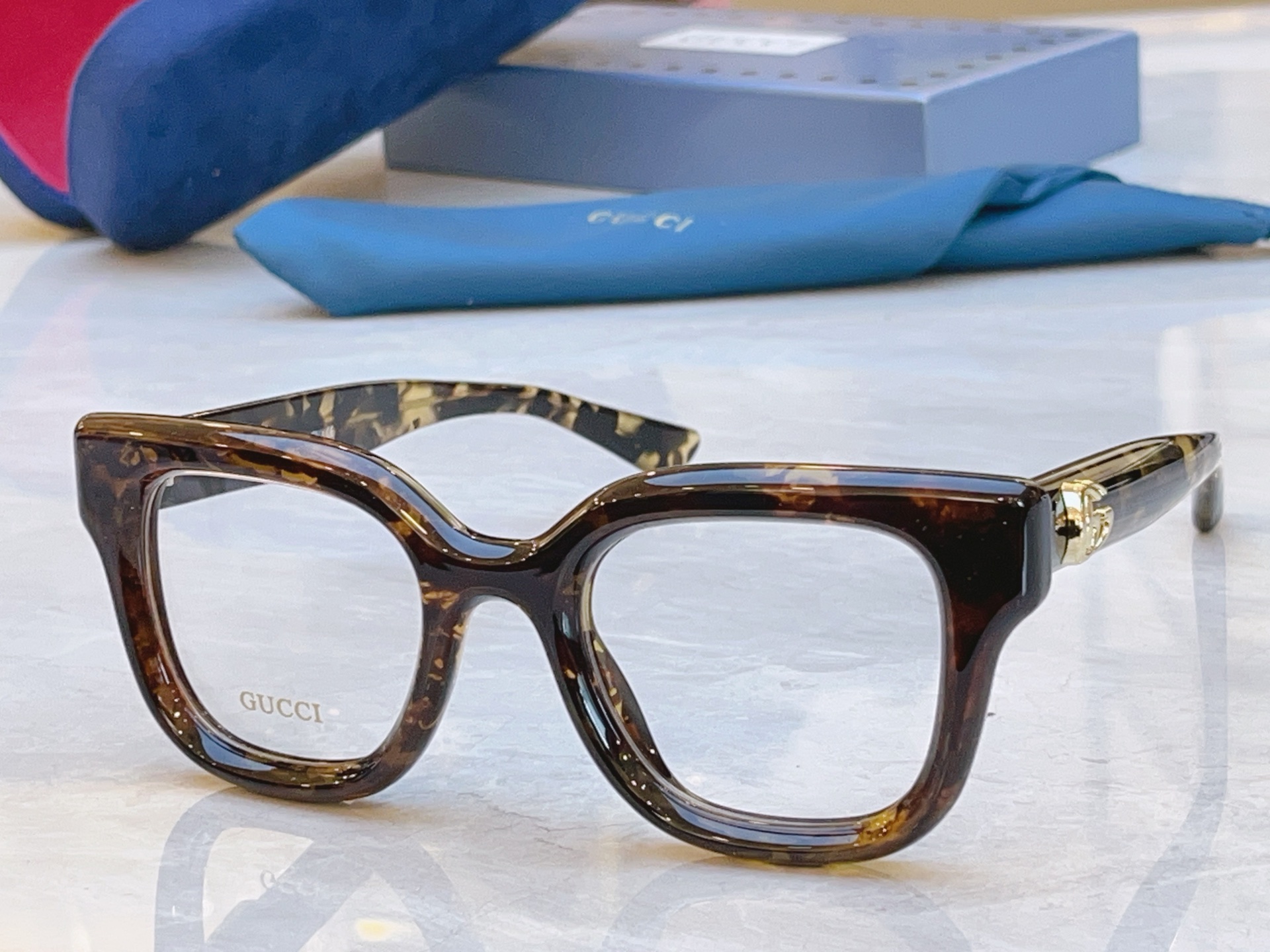 ，【GUCC*】古*驰新款眼镜架，MODEL：GG0828S，SIZE：54口18-145