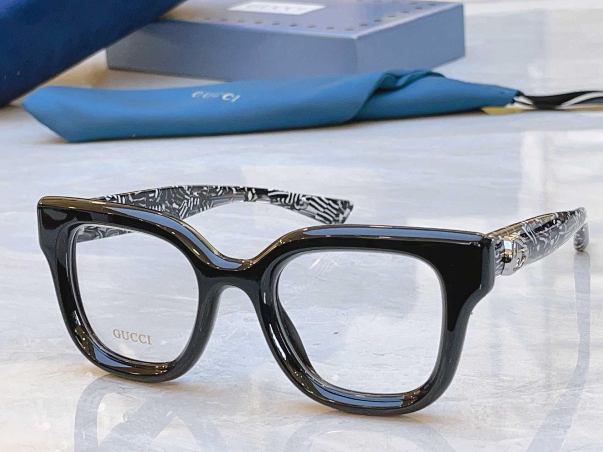 ，【GUCC*】古*驰新款眼镜架，MODEL：GG0828S，SIZE：54口18-145