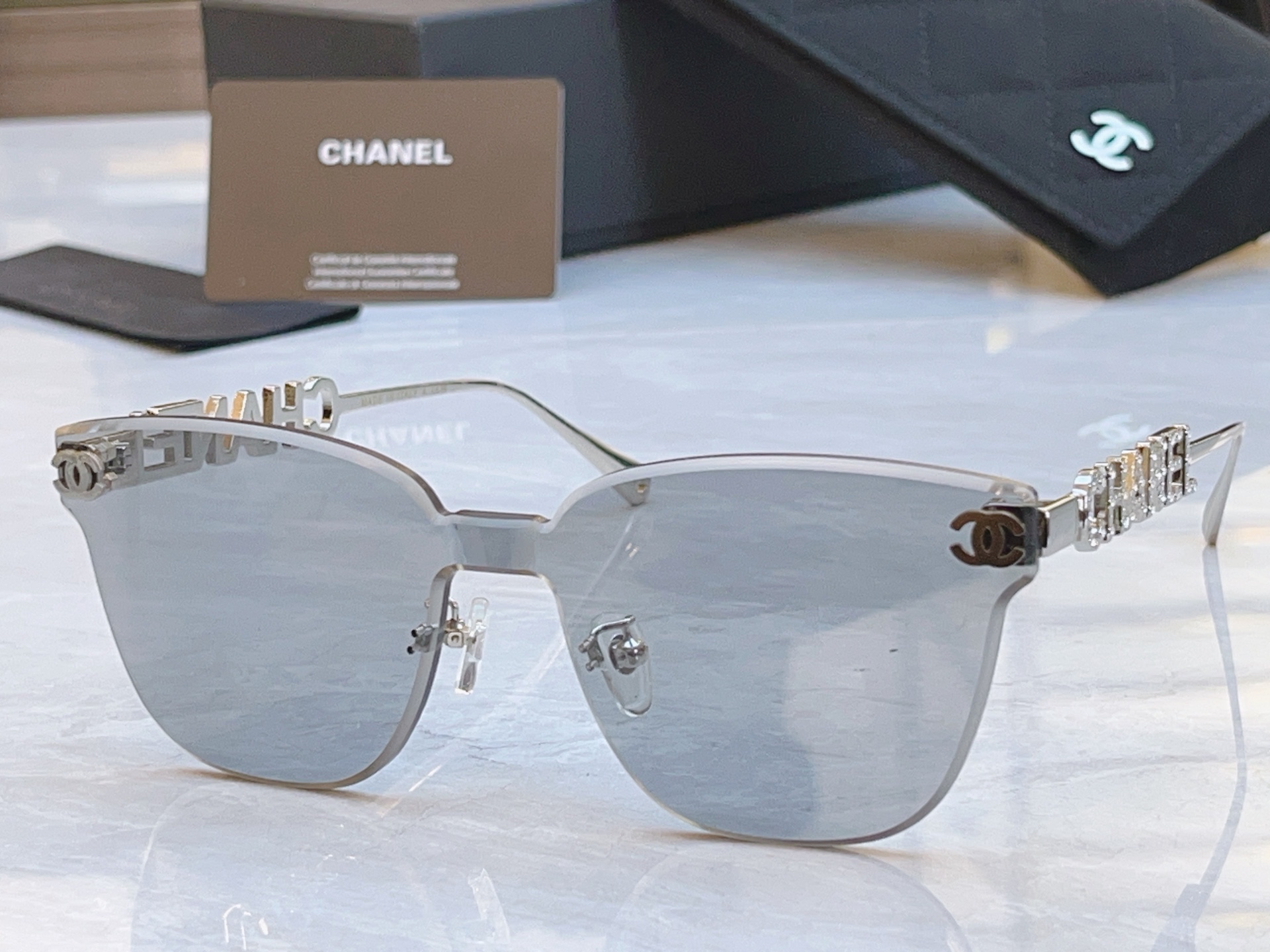 ，【CHANE*】香奈*儿新款太阳镜，MODEL：A95094，SIZE：139口0-142