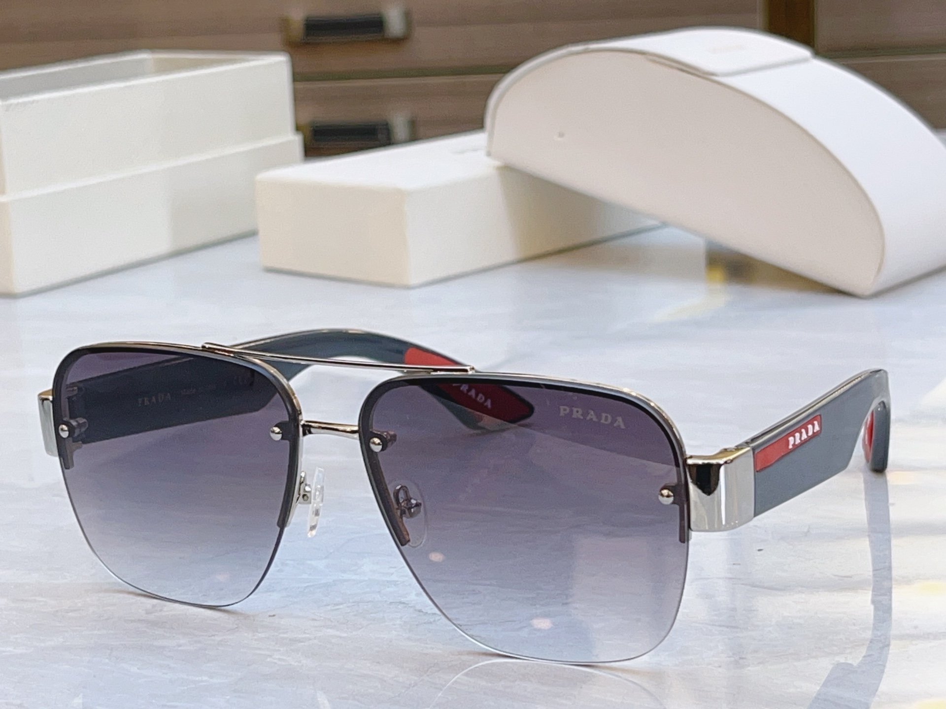，【PRAD*】普拉*达新款太阳镜，MODEL：PR 166VS，SIZE：61口14-140