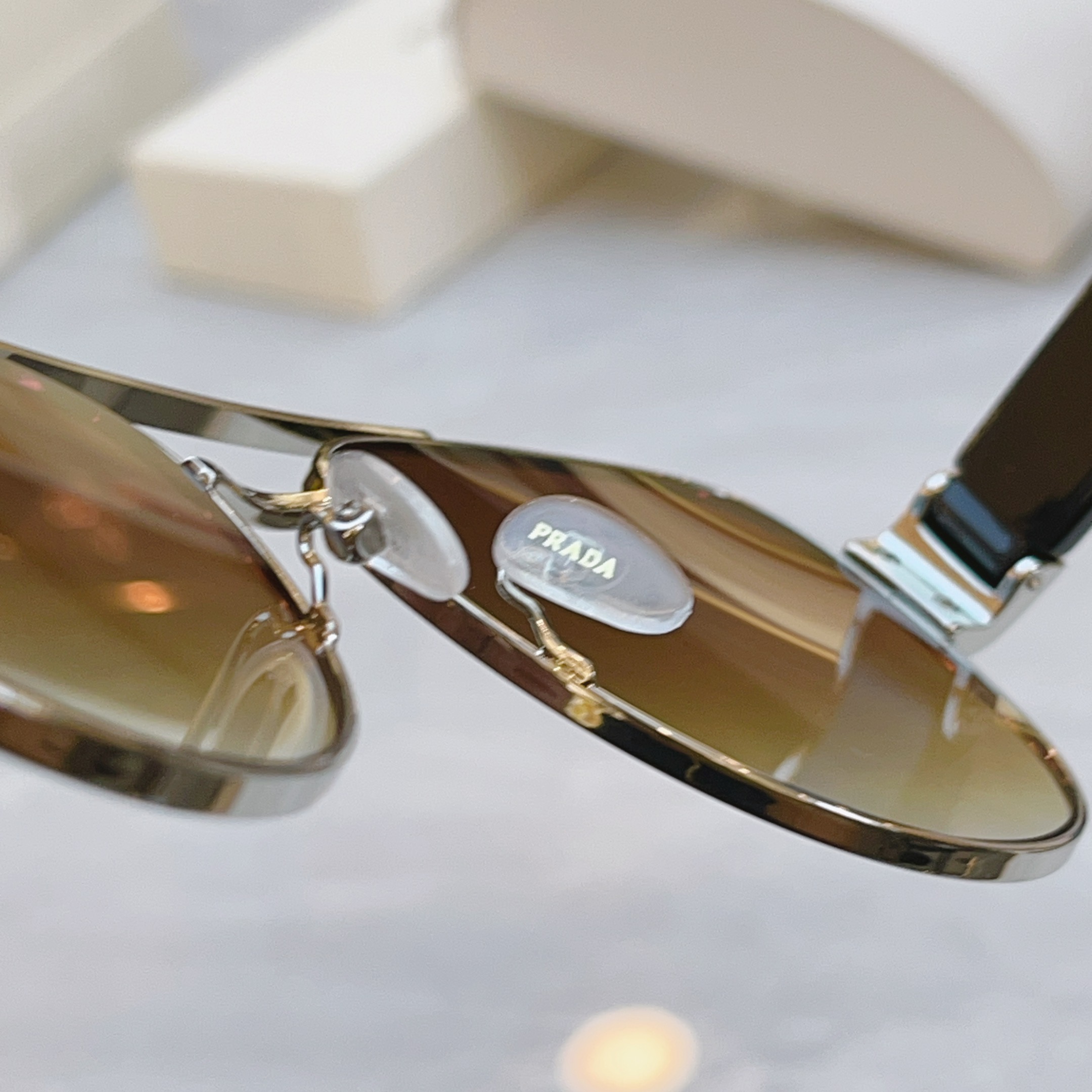 ，【PRAD*】普拉*达新款太阳镜，MODEL：PR 167VS，SIZE：59口15-140