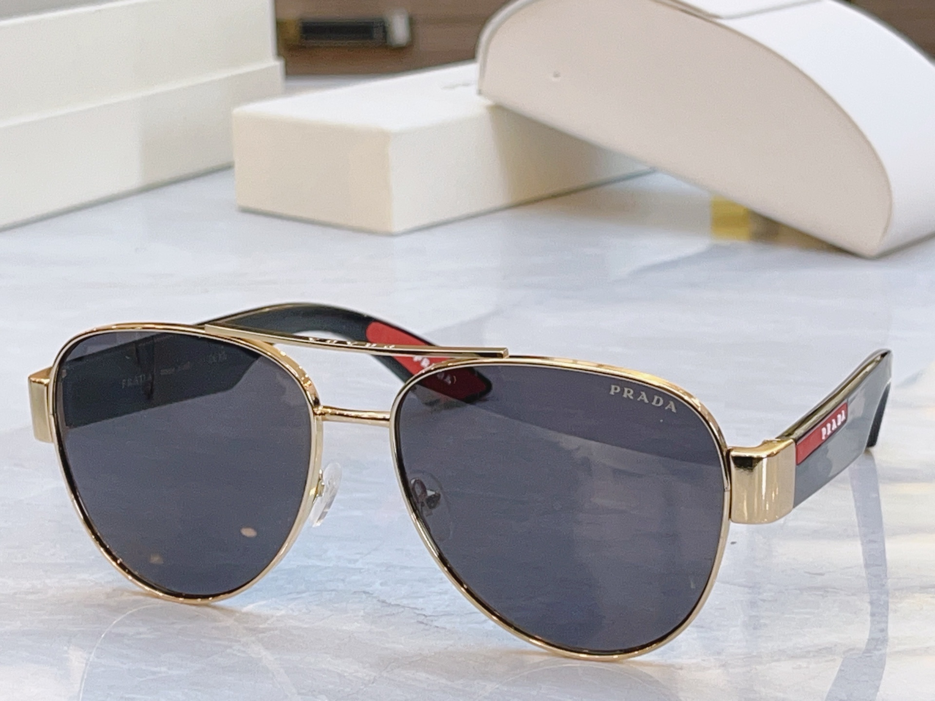 ，【PRAD*】普拉*达新款太阳镜，MODEL：PR 167VS，SIZE：59口15-140