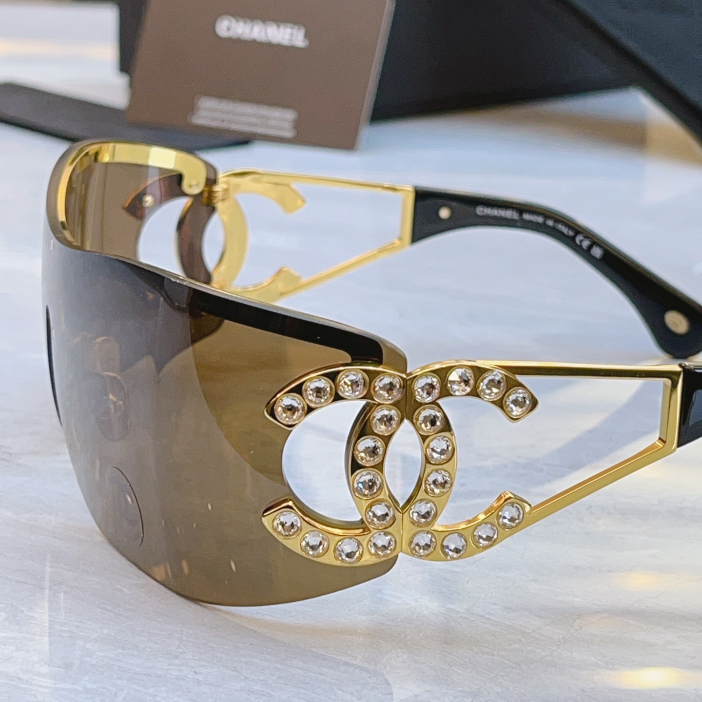 ，【CHANE*】香奈*儿新款太阳镜，MODEL：CH9579B，SIZE：142口118