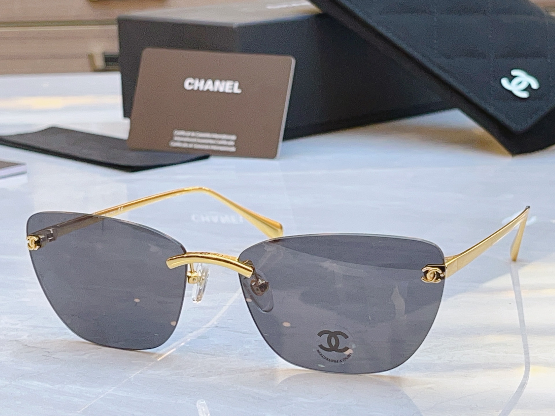 ，【CHANE*】香奈*儿新款太阳镜，MODEL：CH4286Y，SIZE：59口17-140