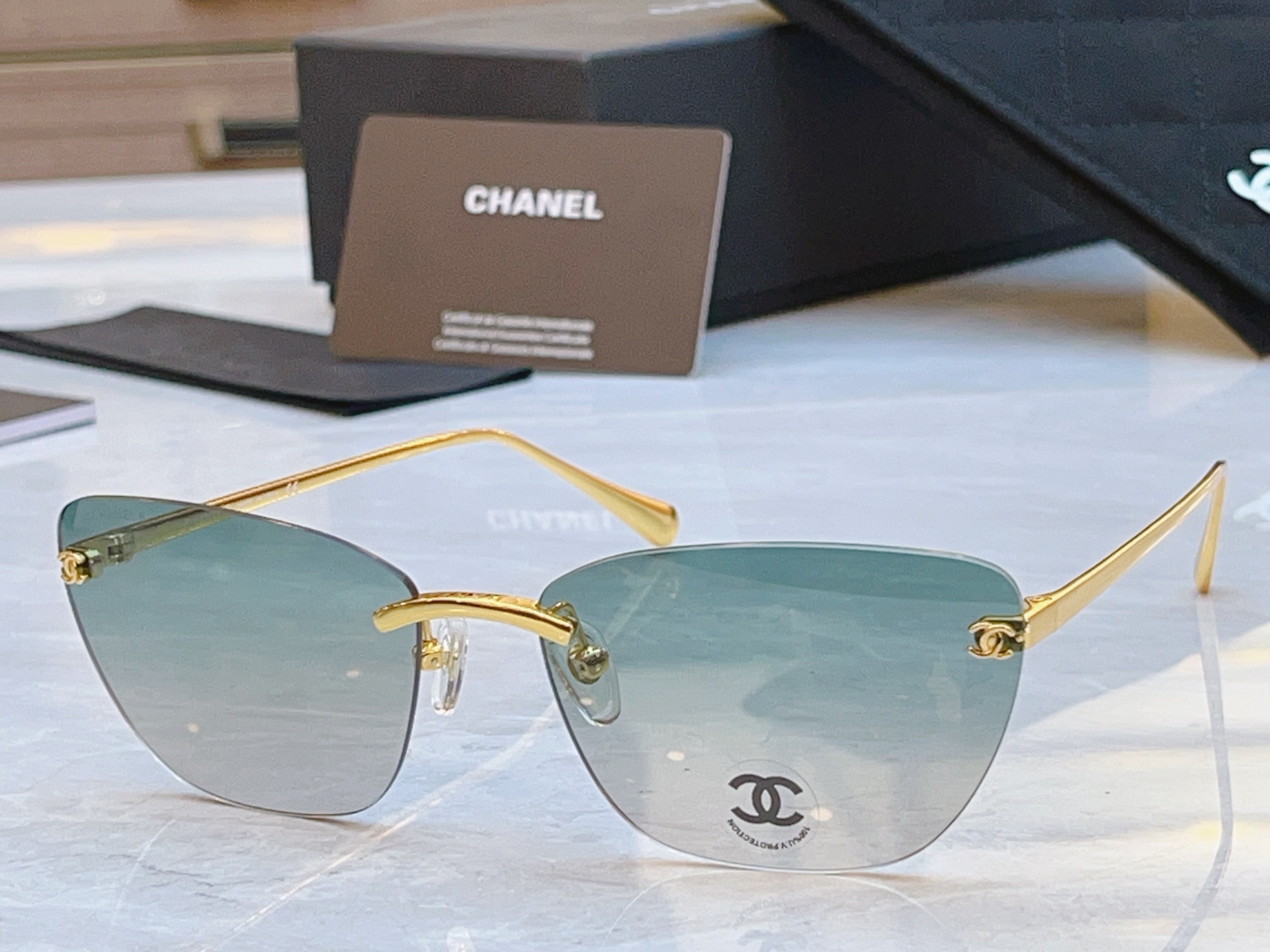 ，【CHANE*】香奈*儿新款太阳镜，MODEL：CH4286Y，SIZE：59口17-140