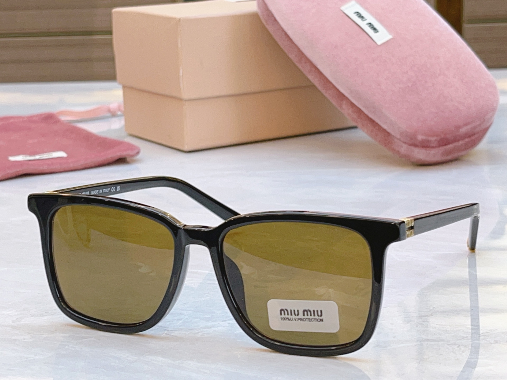 ，【MIUMI*】缪*缪新款太阳镜🕶️，Mod:MU B03S SIZE:53口18-145