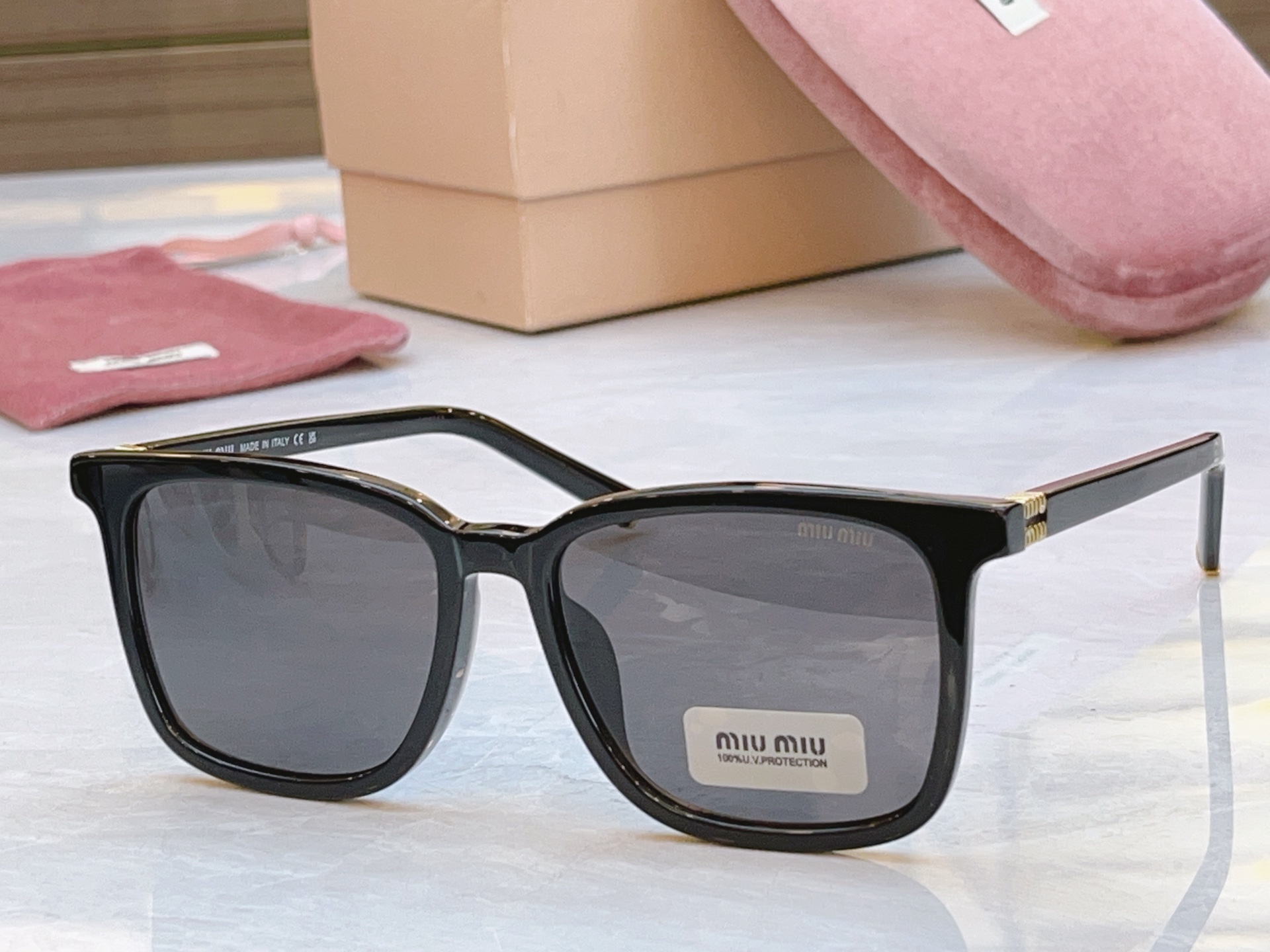 ，【MIUMI*】缪*缪新款太阳镜🕶️，Mod:MU B03S SIZE:53口18-145