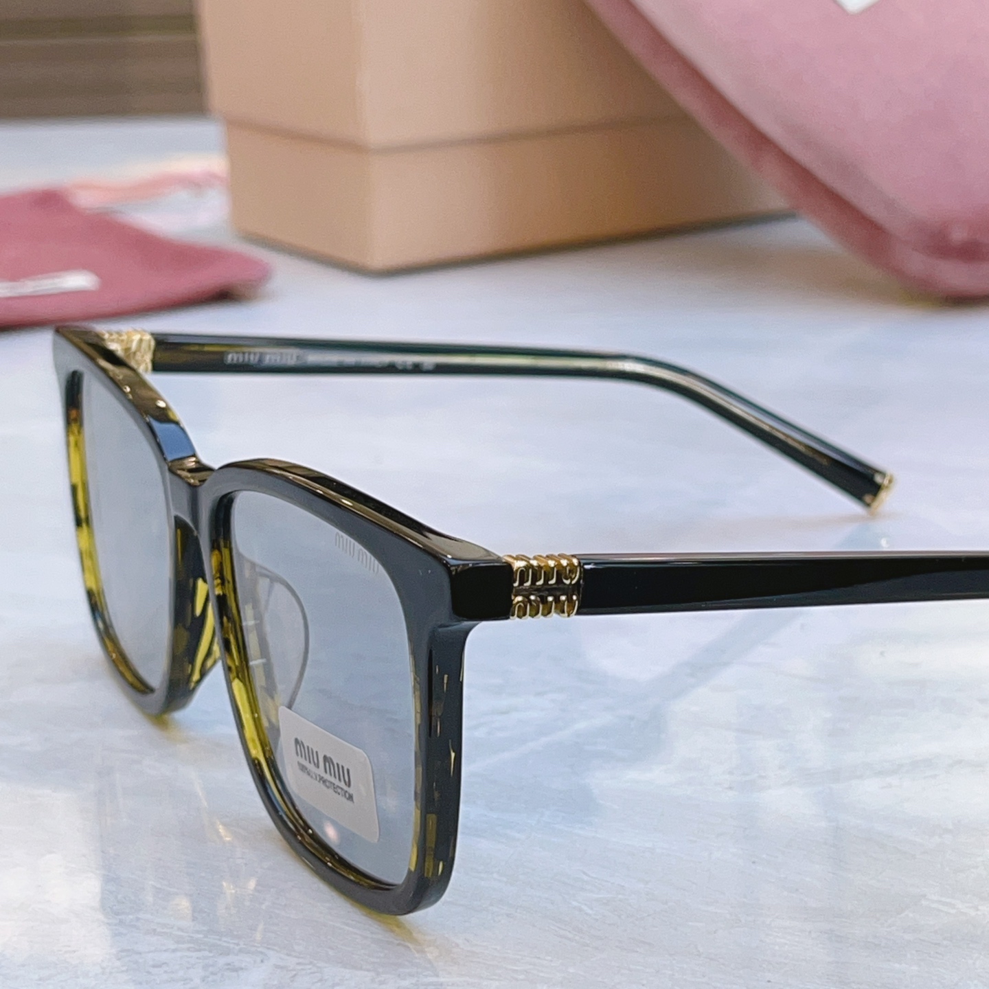 ，【MIUMI*】缪*缪新款太阳镜🕶️，Mod:MU B03S SIZE:53口18-145