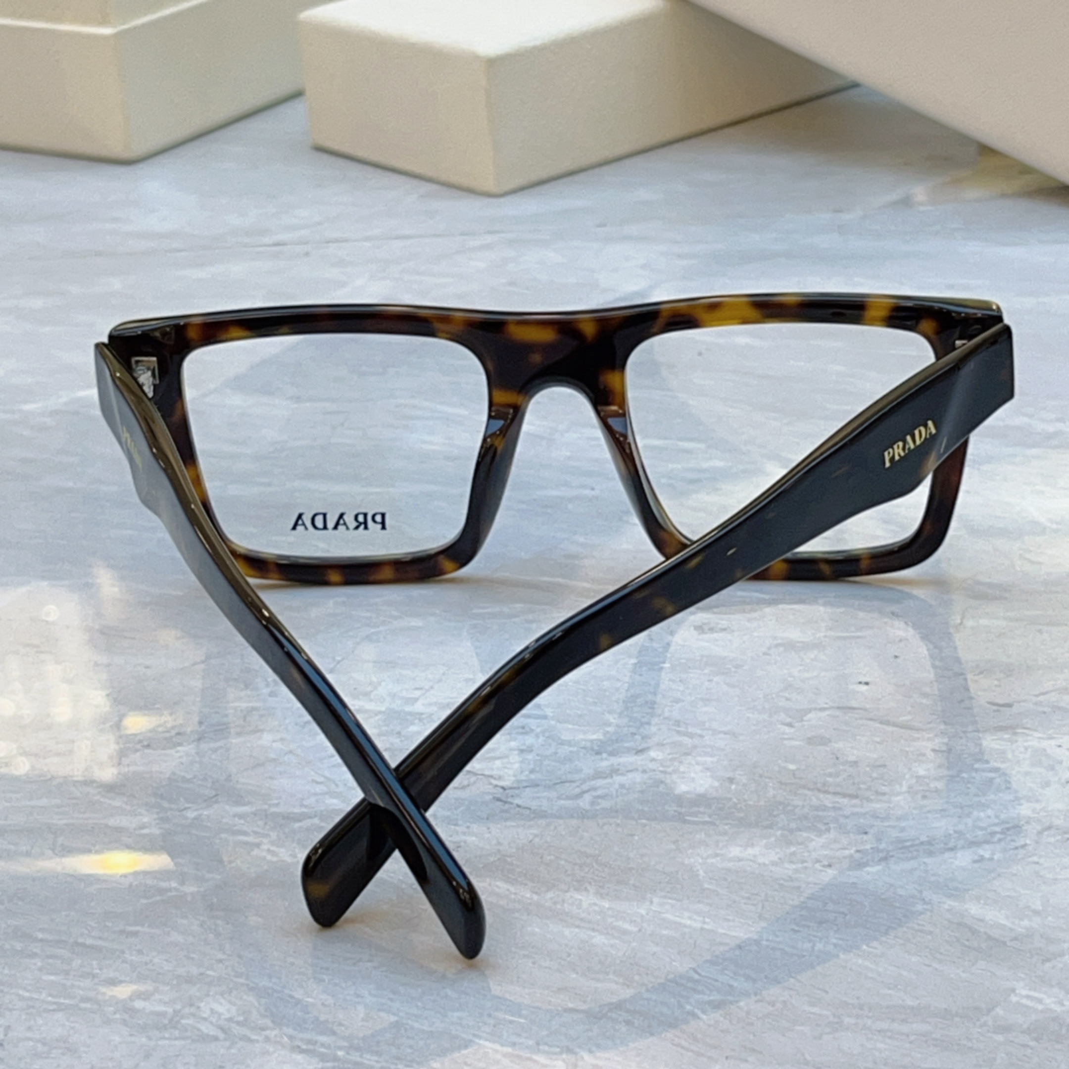 ，【PRAD*】普拉*达新款太阳镜，MODEL：PR C01V，SIZE：52口20-145