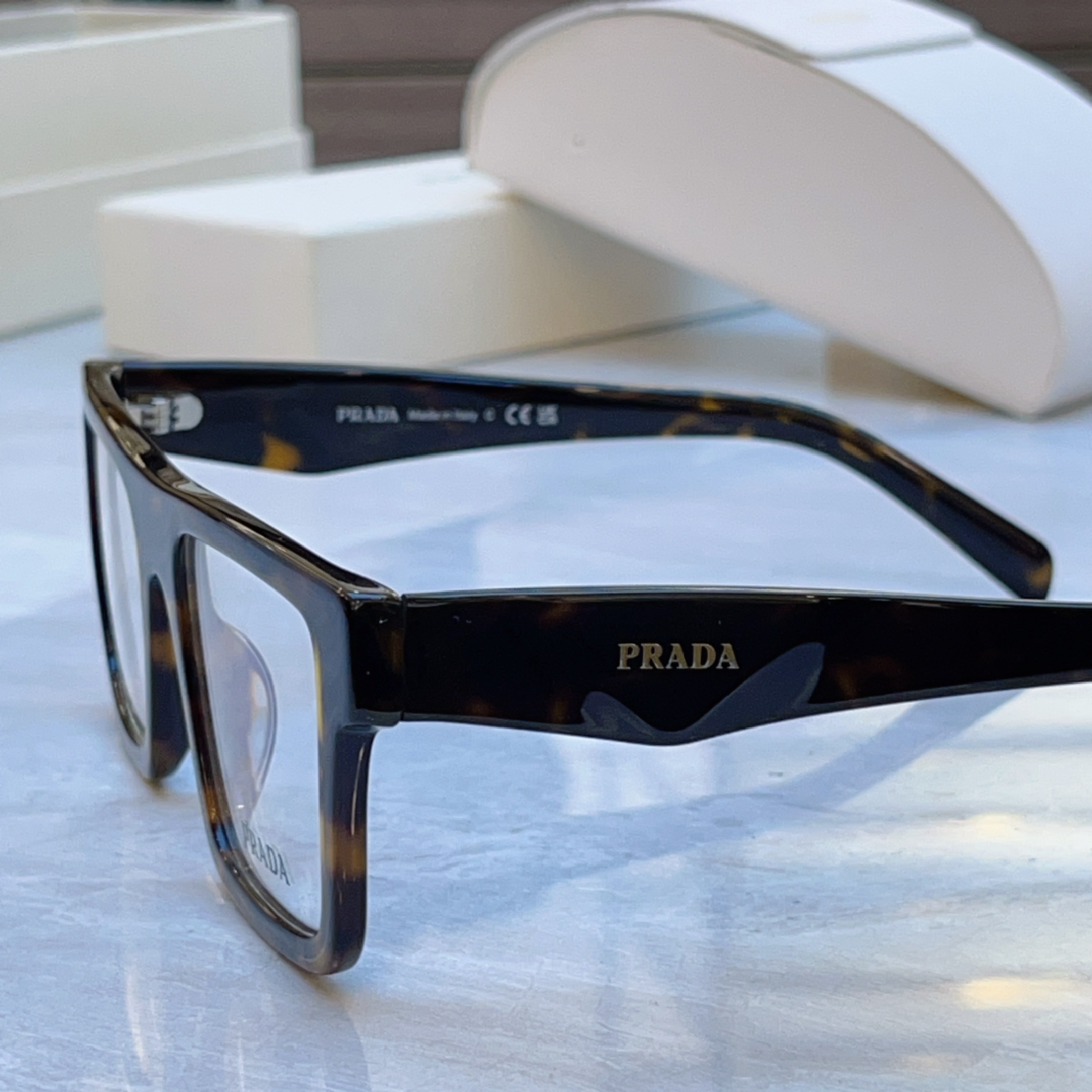 ，【PRAD*】普拉*达新款太阳镜，MODEL：PR C01V，SIZE：52口20-145