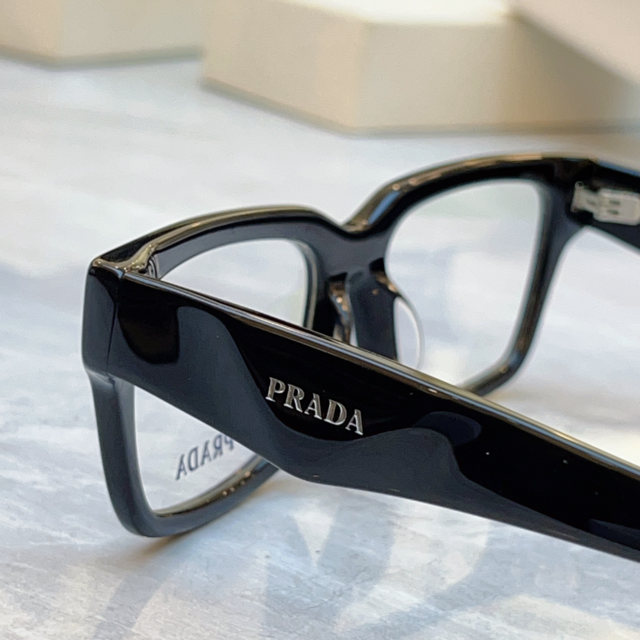 ，【PRAD*】普拉*达新款太阳镜，MODEL：PR C02V，SIZE：54口18-145