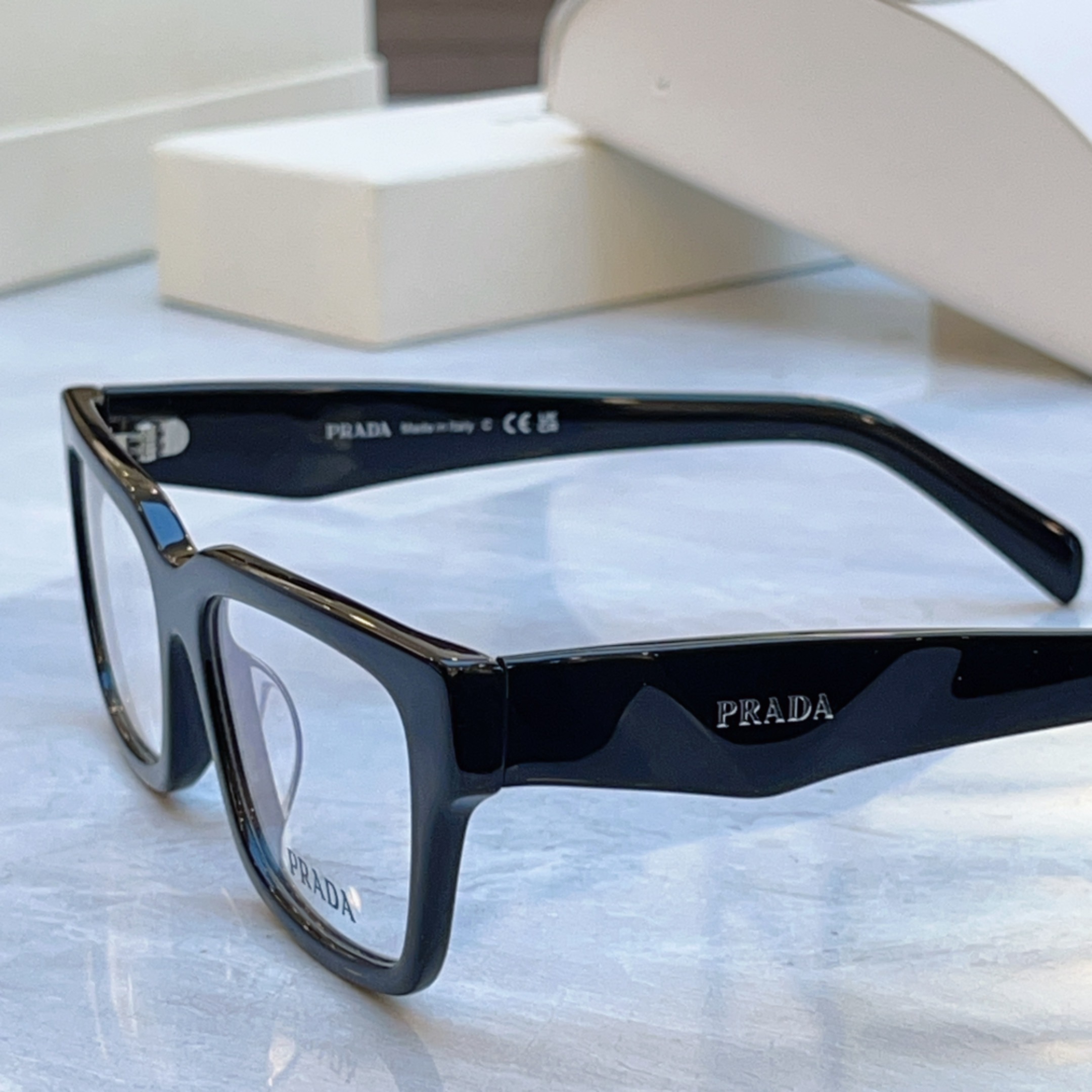 ，【PRAD*】普拉*达新款太阳镜，MODEL：PR C02V，SIZE：54口18-145