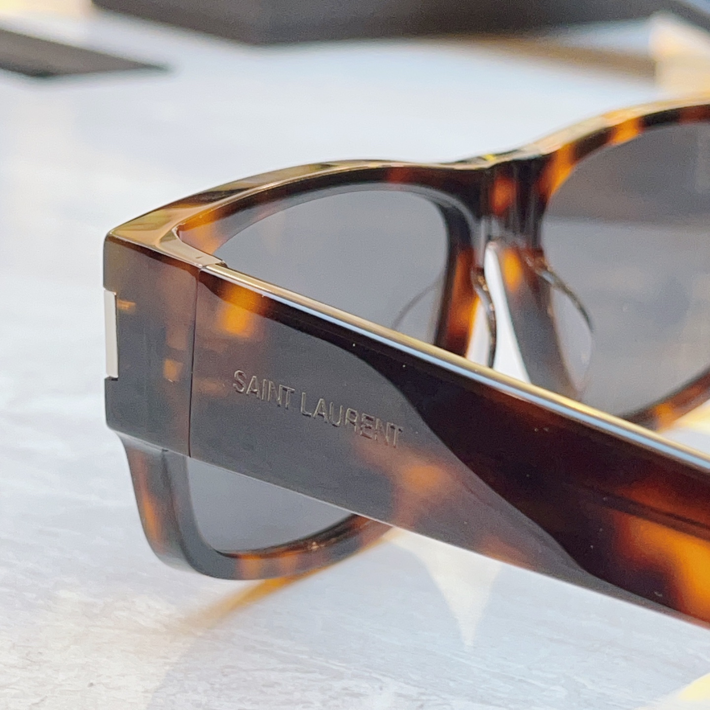 ，【SAINT LAUREN*】圣罗*兰新款太阳镜，MODEL：SL 689，SIZE：59口15-14