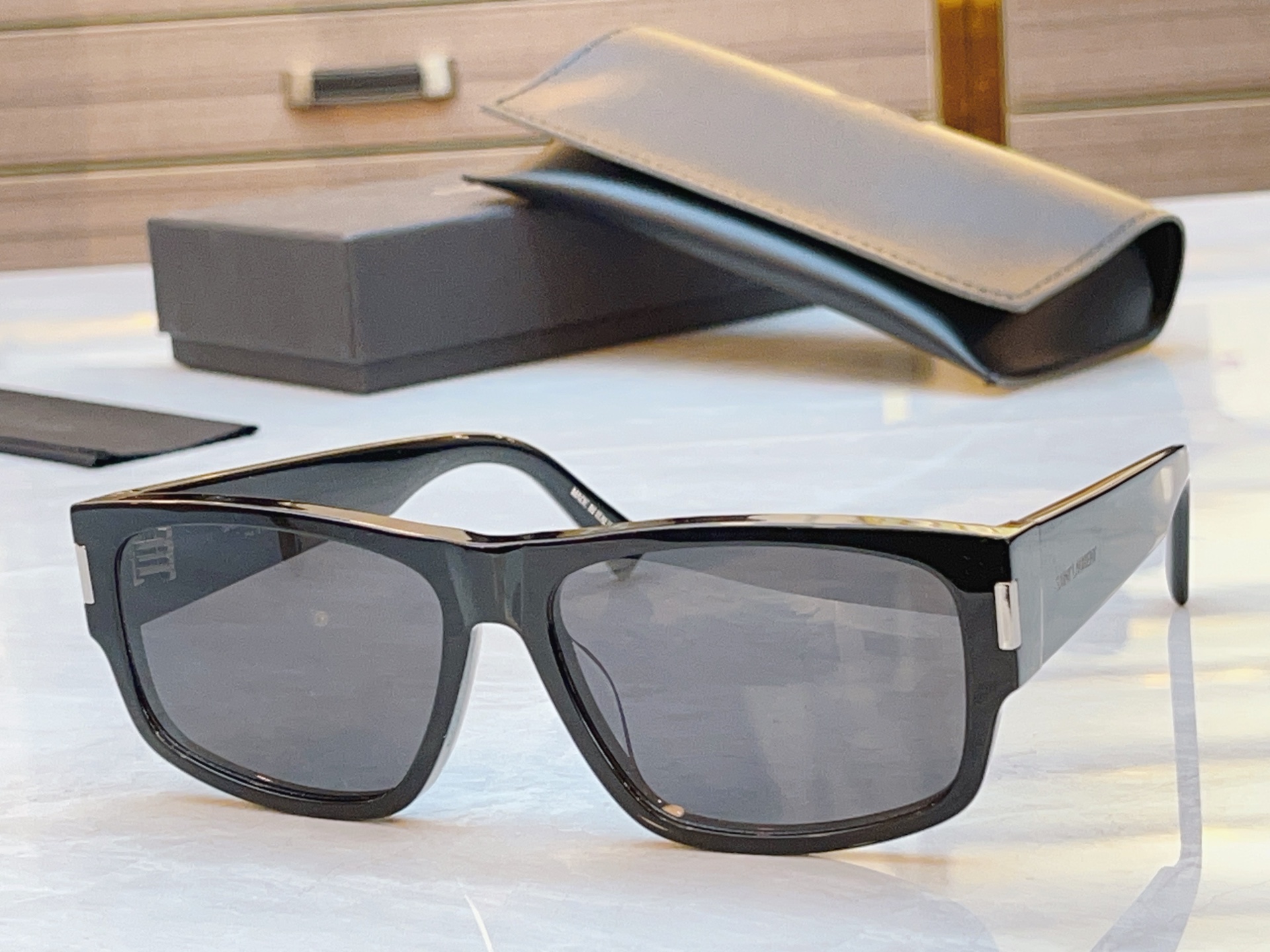 ，【SAINT LAUREN*】圣罗*兰新款太阳镜，MODEL：SL 689，SIZE：59口15-14