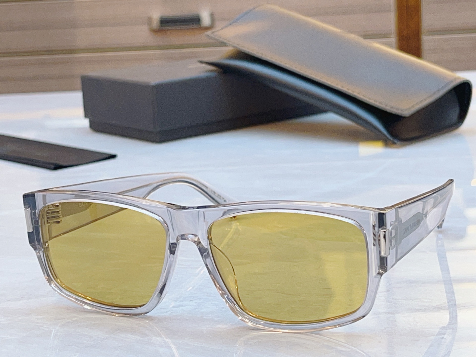 ，【SAINT LAUREN*】圣罗*兰新款太阳镜，MODEL：SL 689，SIZE：59口15-14