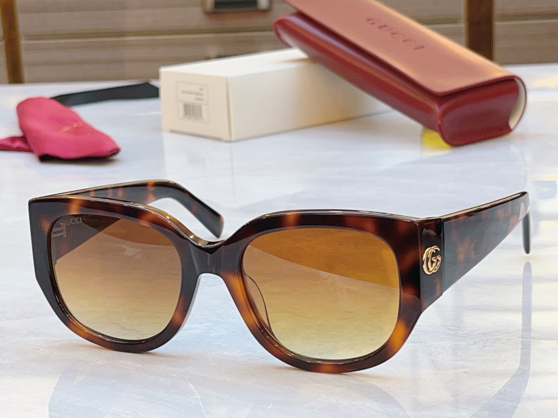 ，【GUCC*】古*驰新款太阳镜，GG1587S，SIZE:53口20-140