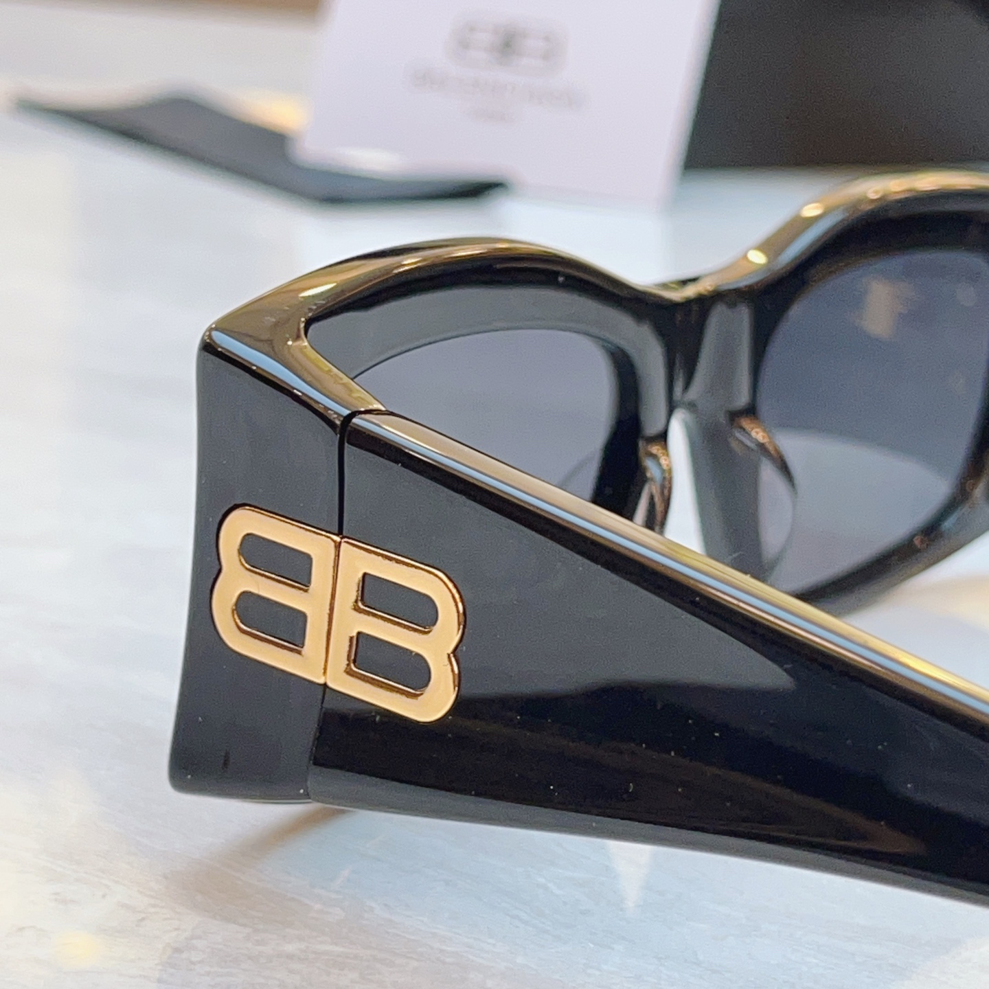 ，【BALENCIAG*】巴黎*世家新款太阳镜，MODEL：BB，SIZE：57口22-140