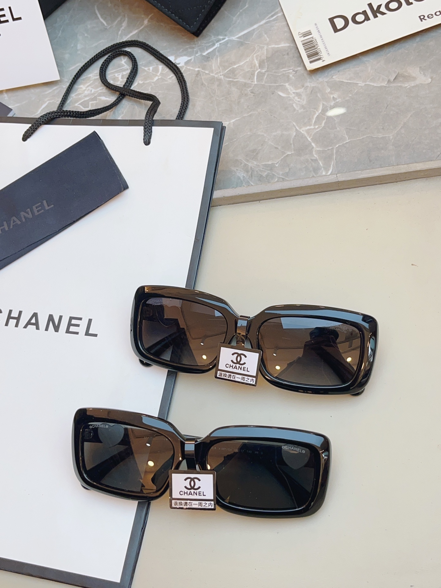 ，【CHANE*】香奈*儿新款太阳镜🕶️ 高版本✨，MODEL：CH5520-A，SIZE：56口17-