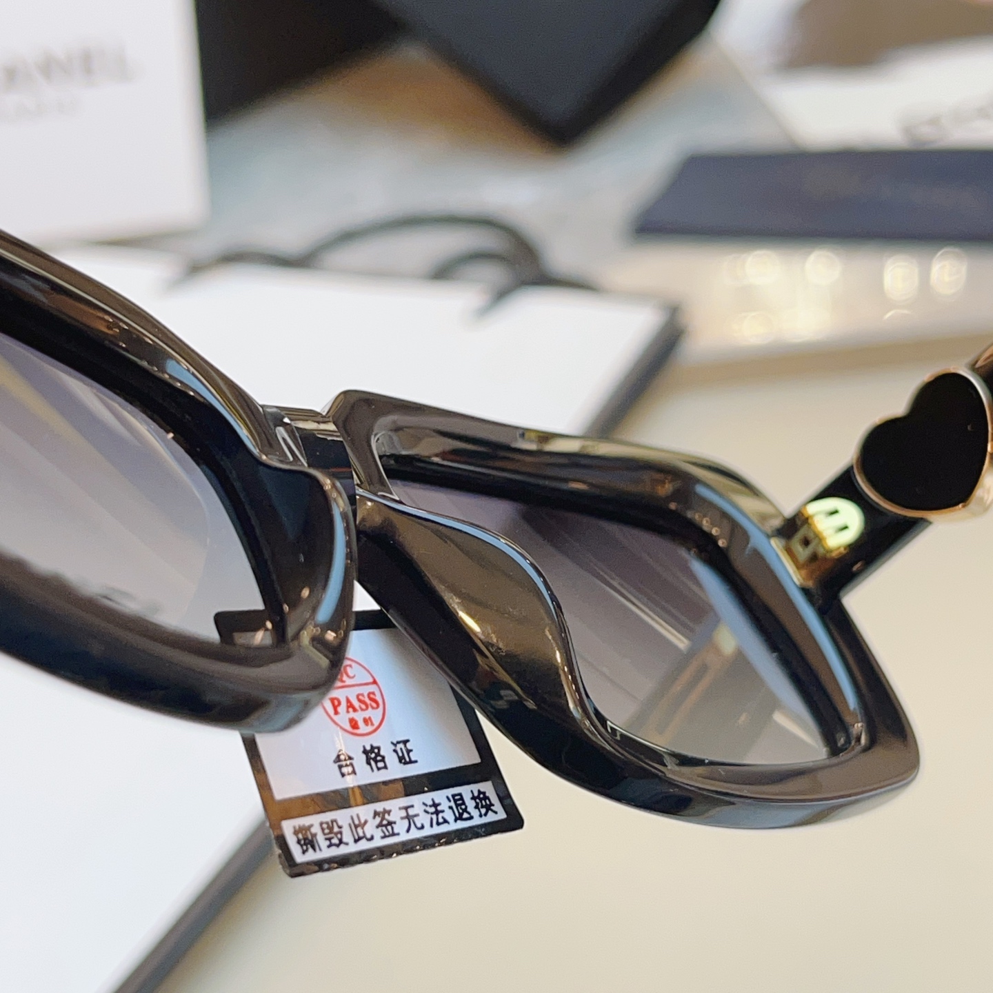 ，【CHANE*】香奈*儿新款太阳镜🕶️ 高版本✨，MODEL：CH5520-A，SIZE：56口17-