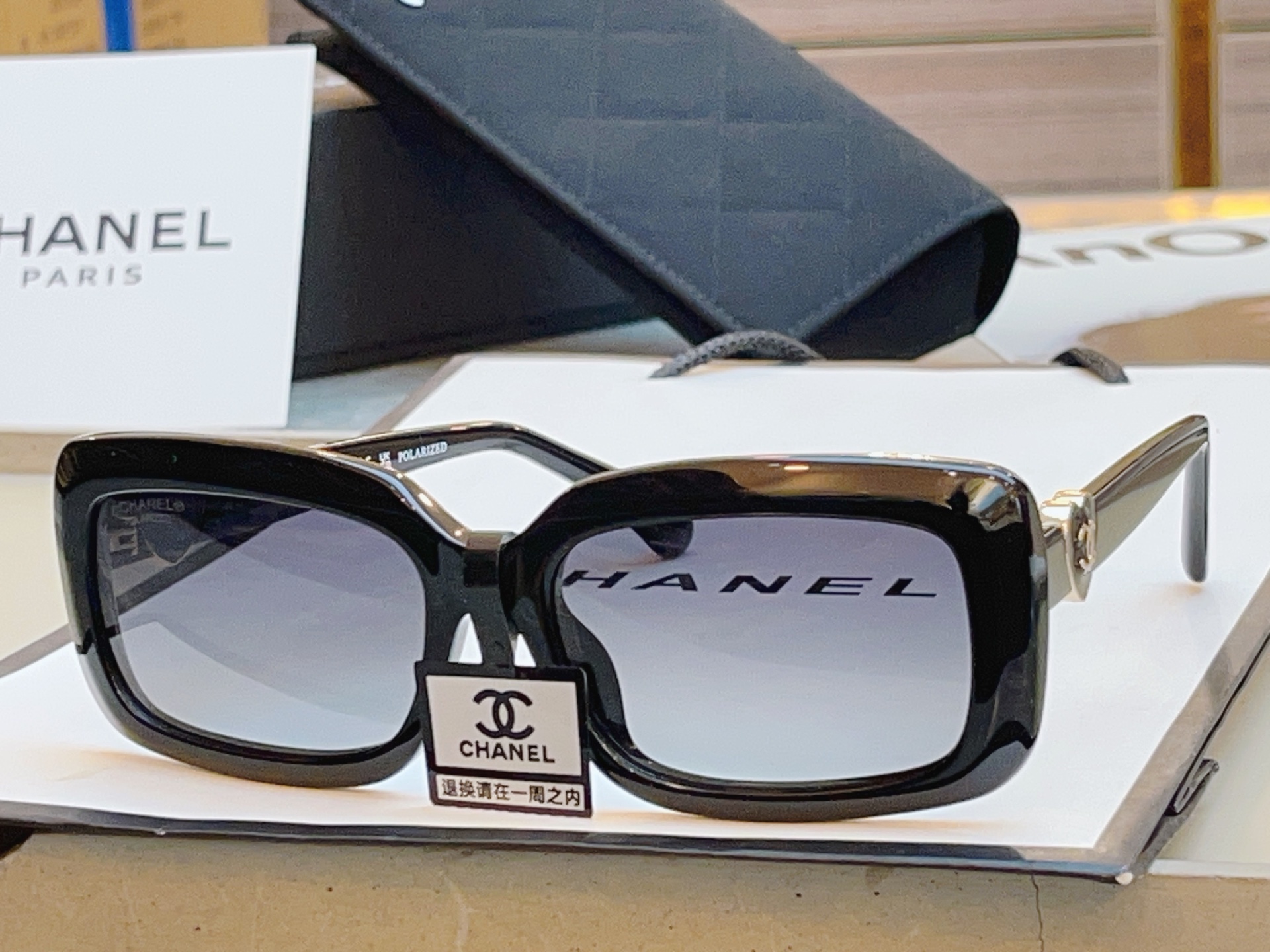 ，【CHANE*】香奈*儿新款太阳镜🕶️ 高版本✨，MODEL：CH5520-A，SIZE：56口17-