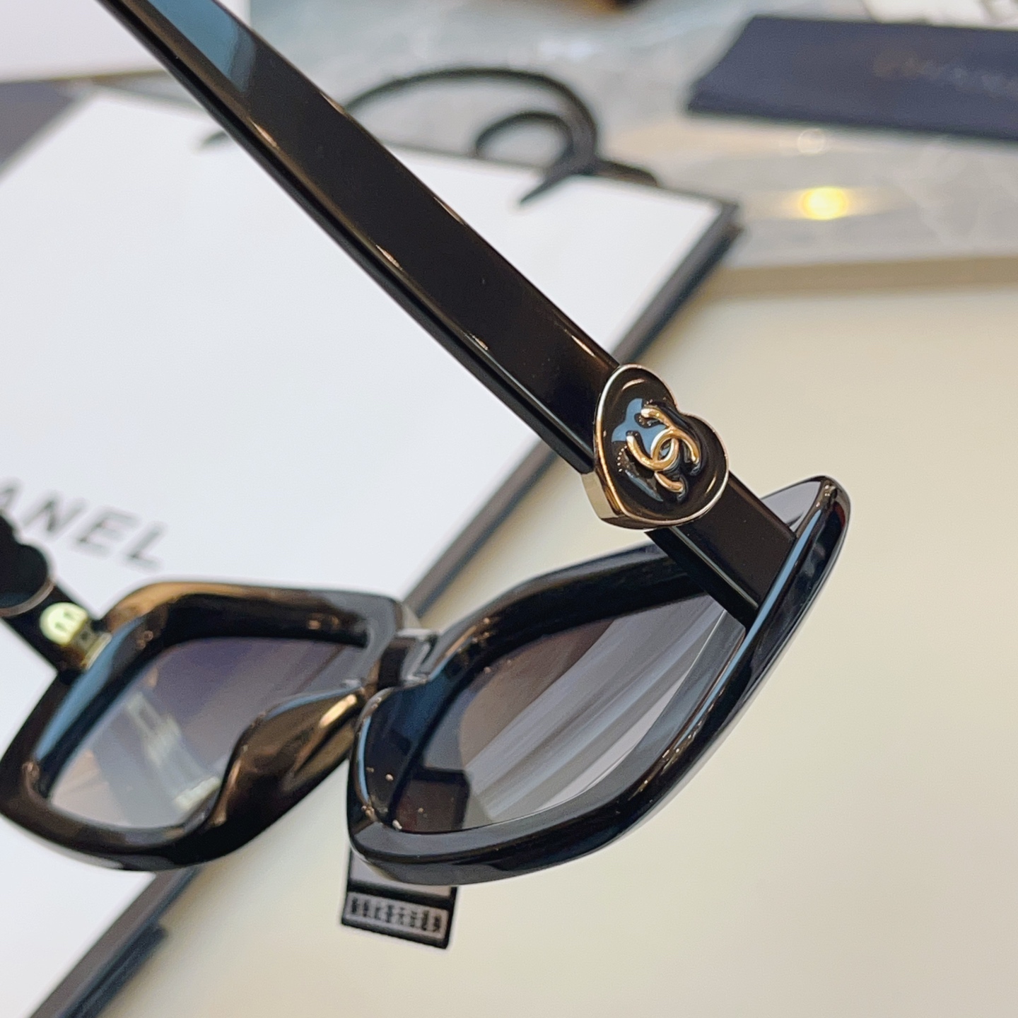 ，【CHANE*】香奈*儿新款太阳镜🕶️ 高版本✨，MODEL：CH5520-A，SIZE：56口17-