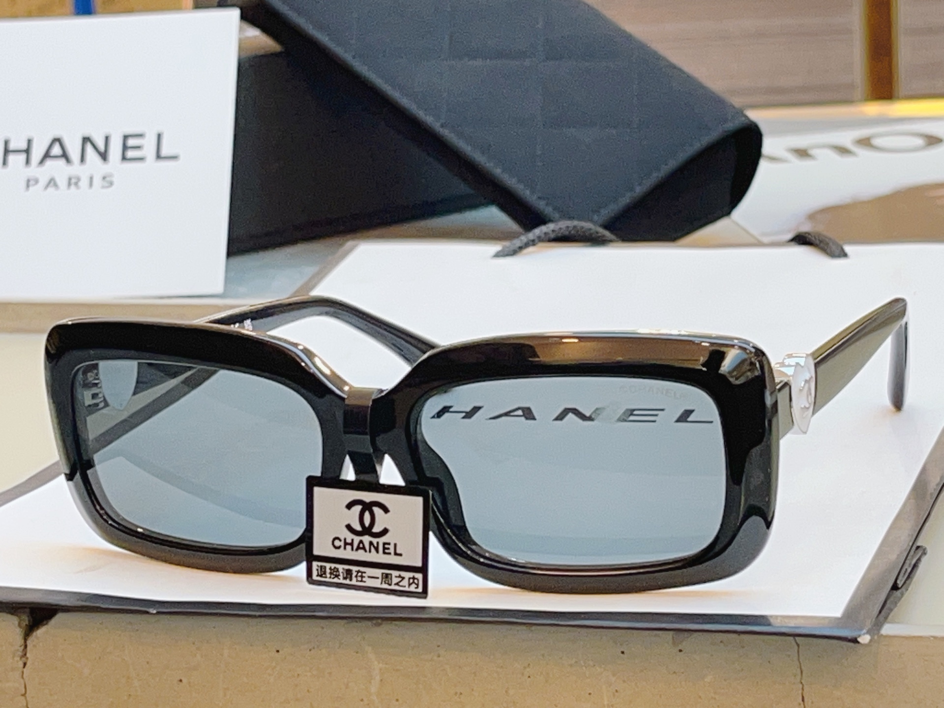 ，【CHANE*】香奈*儿新款太阳镜🕶️ 高版本✨，MODEL：CH5520-A，SIZE：56口17-