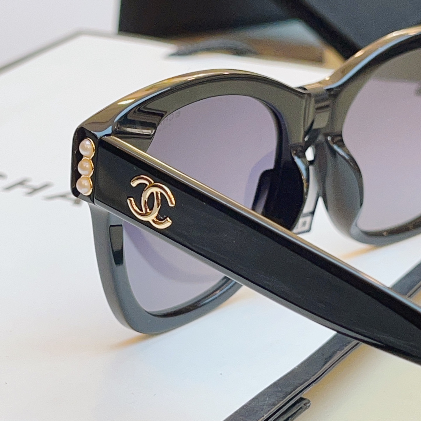 ，【CHANE*】香奈*儿新款太阳镜🕶️ 高版本✨，MODEL：CH5482-H，SIZE：54口17-