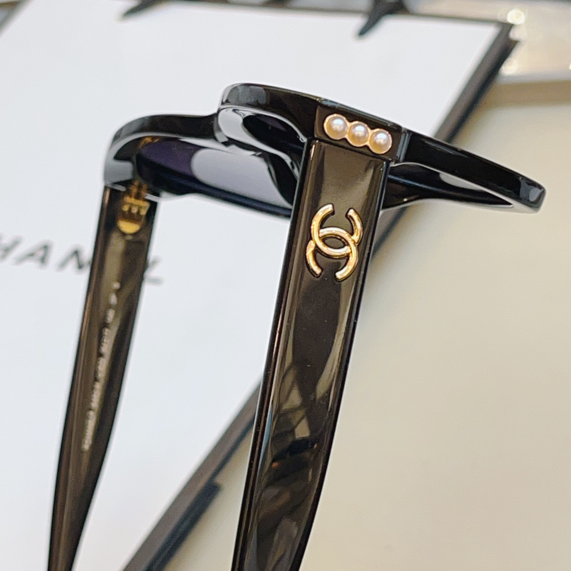 ，【CHANE*】香奈*儿新款太阳镜🕶️ 高版本✨，MODEL：CH5482-H，SIZE：54口17-