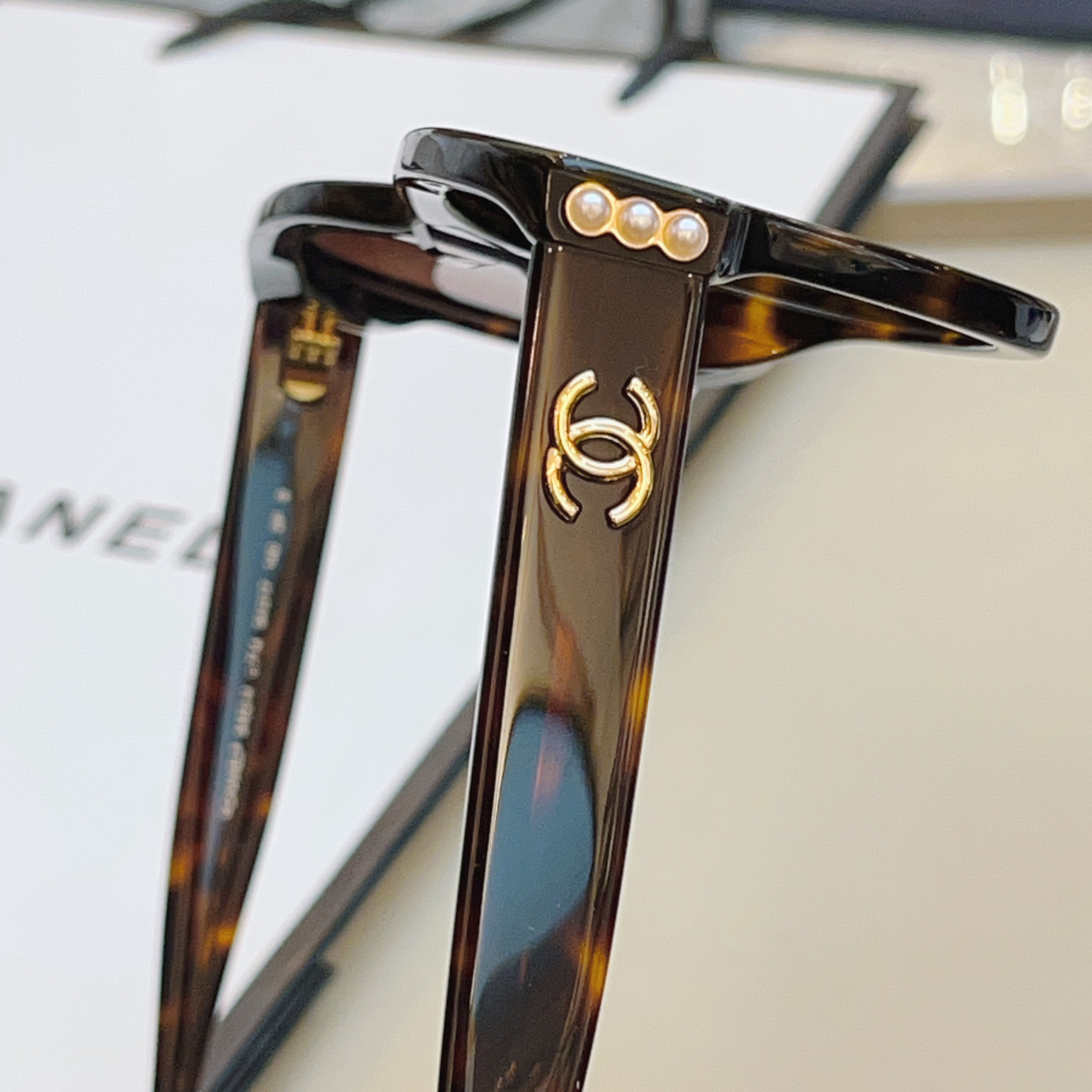 ，【CHANE*】香奈*儿新款太阳镜🕶️ 高版本✨，MODEL：CH5482-H，SIZE：54口17-