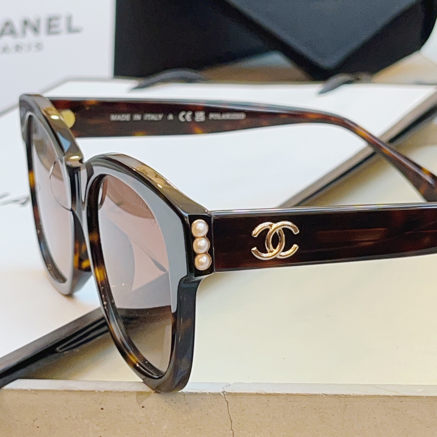 ，【CHANE*】香奈*儿新款太阳镜🕶️ 高版本✨，MODEL：CH5482-H，SIZE：54口17-