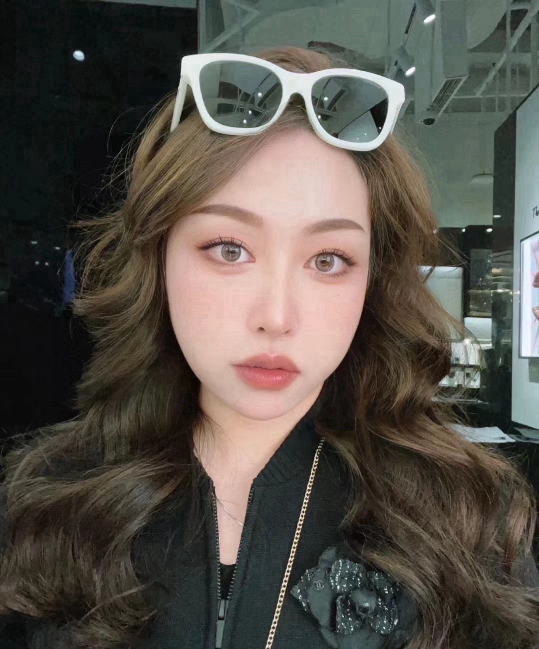 ，【CHANE*】香奈*儿新款太阳镜🕶️ 高版本✨，MODEL：CH5482-H，SIZE：54口17-