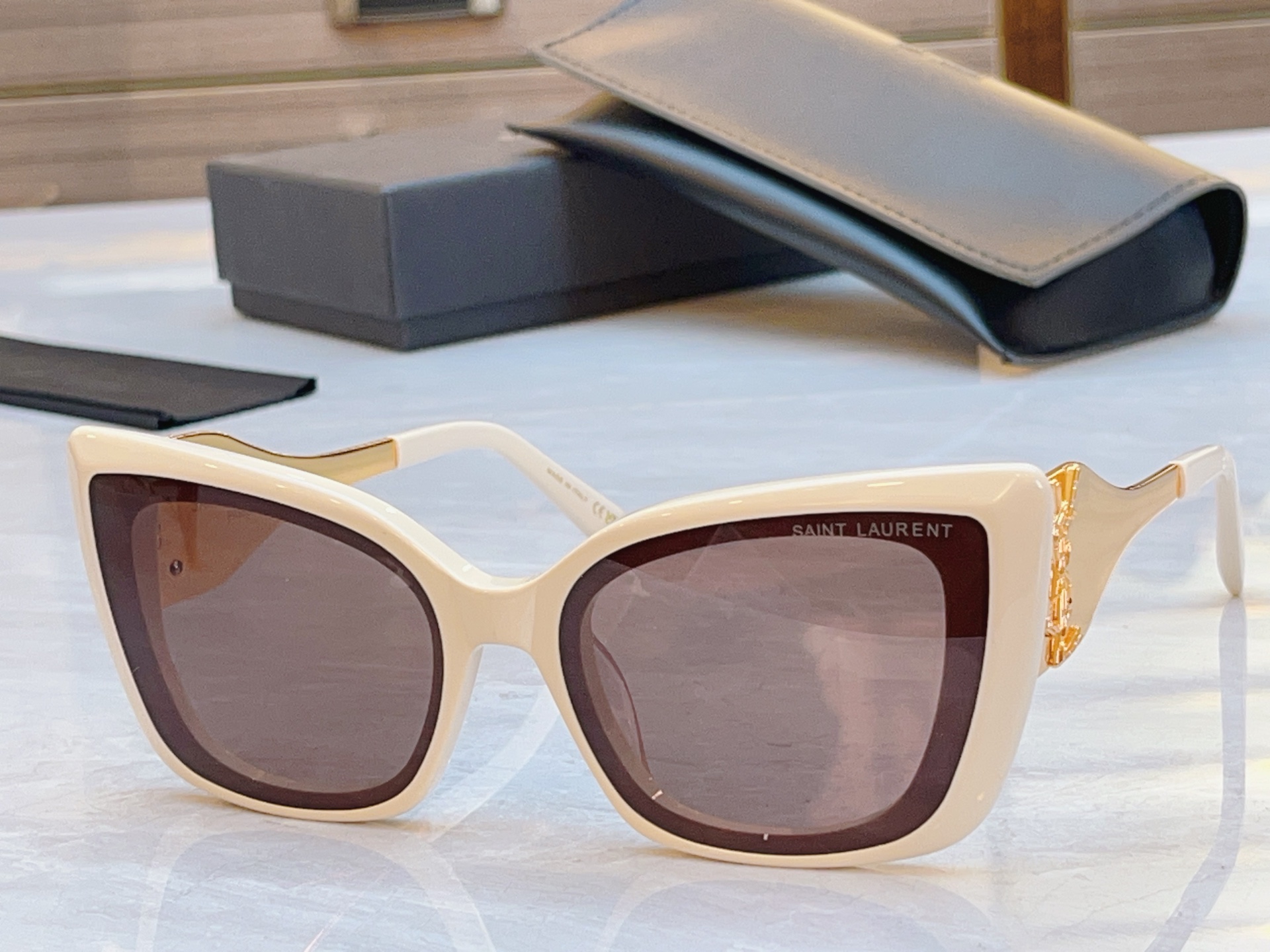 ，【SAINT LAUREN*】圣罗*兰新款太阳镜，MODEL：SL M1725L，SIZE：51口23