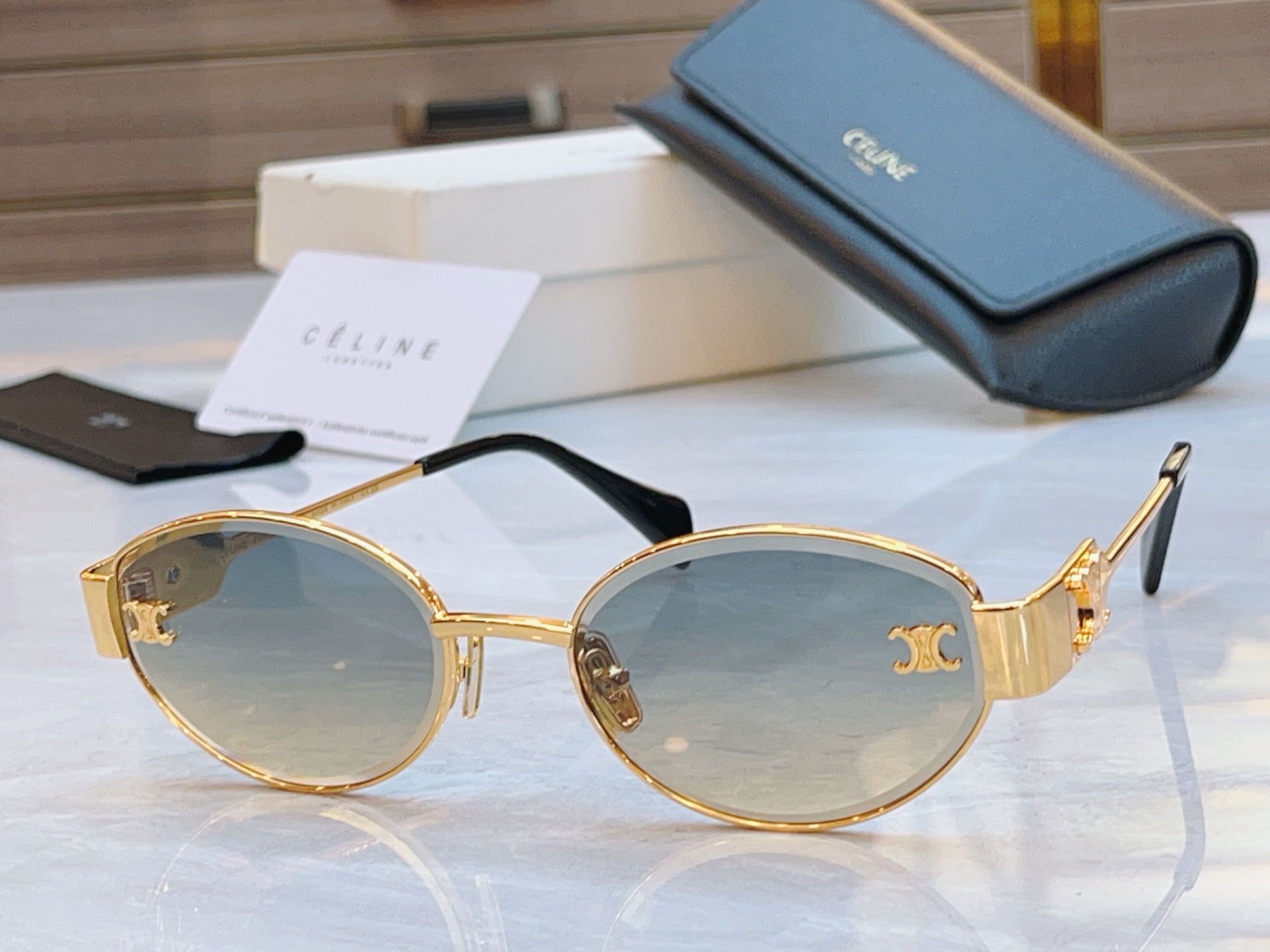 ，【CELIN*】赛*琳新款太阳镜， MODEL:CL1572LU ，SIZE: 56口18-145