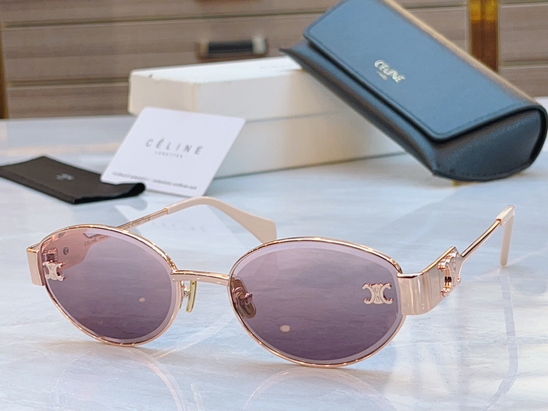 ，【CELIN*】赛*琳新款太阳镜， MODEL:CL1572LU ，SIZE: 56口18-145