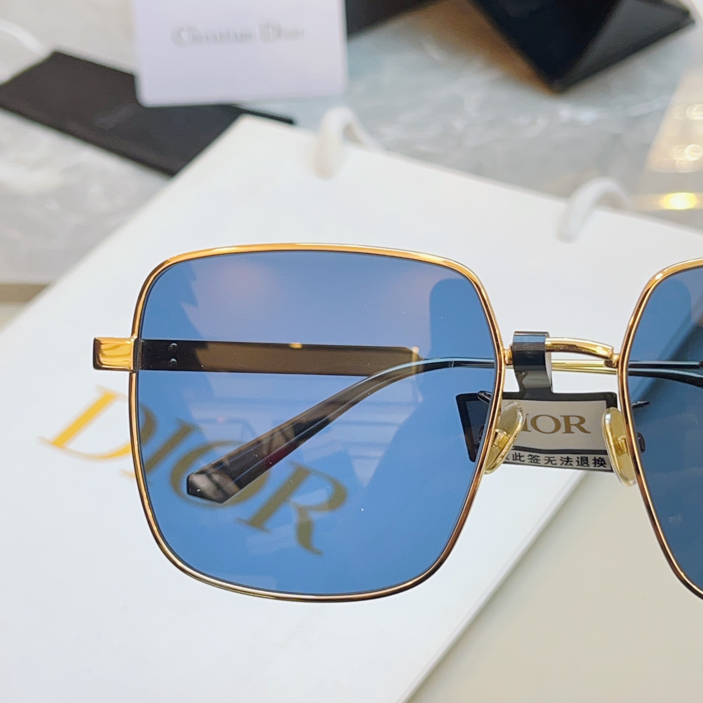 ，【DIO* 】迪*奥新款太阳镜🕶️，高版本 18K金电镀✨MODEL：DiorCannage S1U，