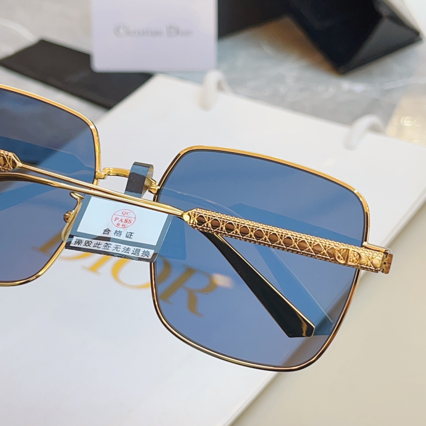 ，【DIO* 】迪*奥新款太阳镜🕶️，高版本 18K金电镀✨MODEL：DiorCannage S1U，