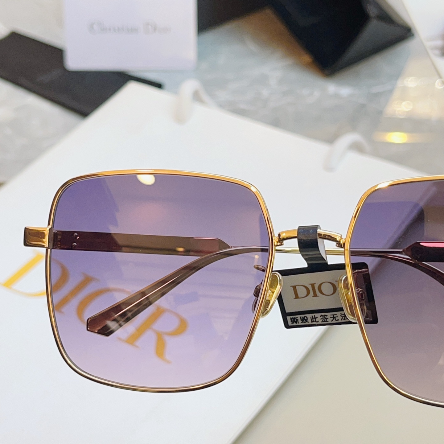 ，【DIO* 】迪*奥新款太阳镜🕶️，高版本 18K金电镀✨MODEL：DiorCannage S1U，