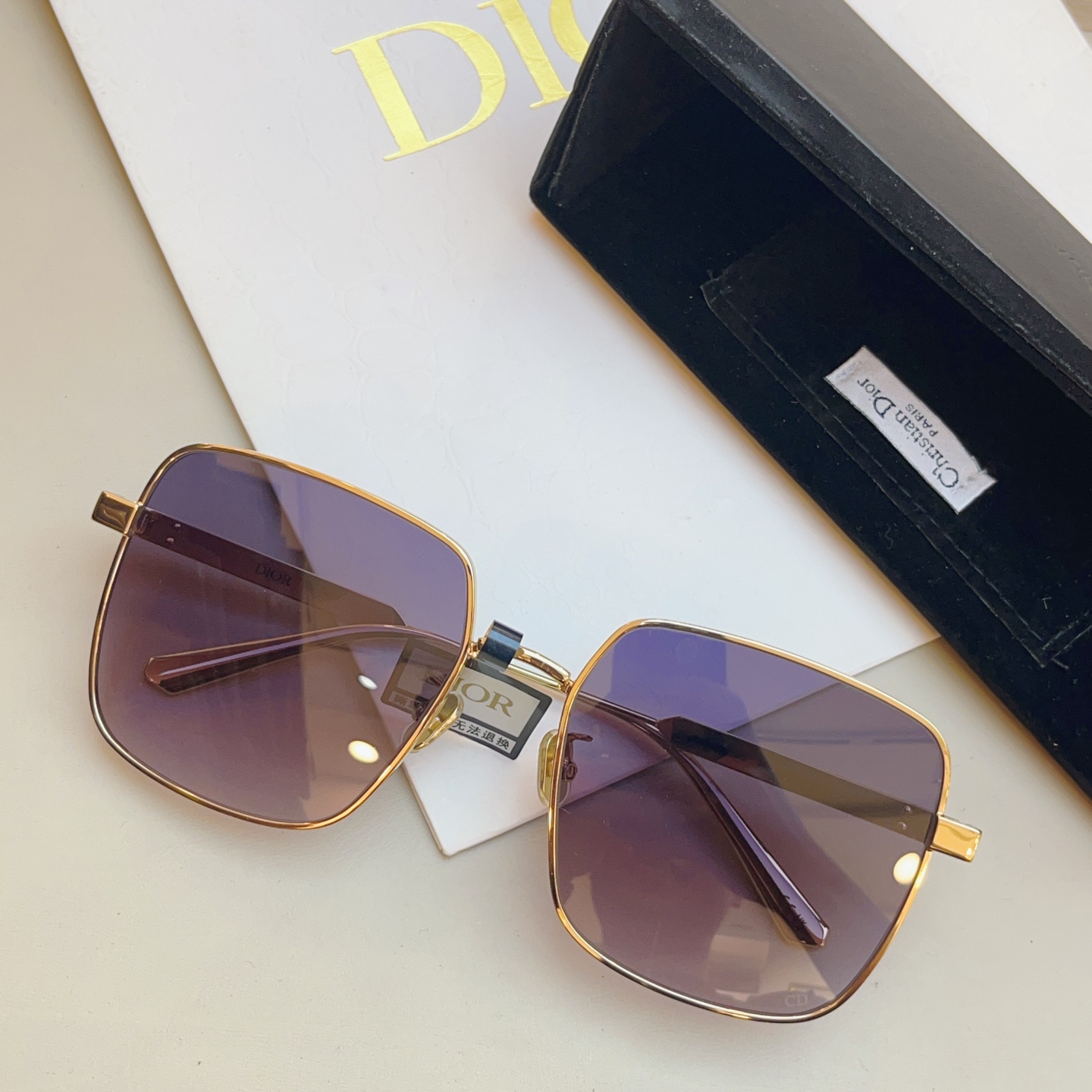 ，【DIO* 】迪*奥新款太阳镜🕶️，高版本 18K金电镀✨MODEL：DiorCannage S1U，