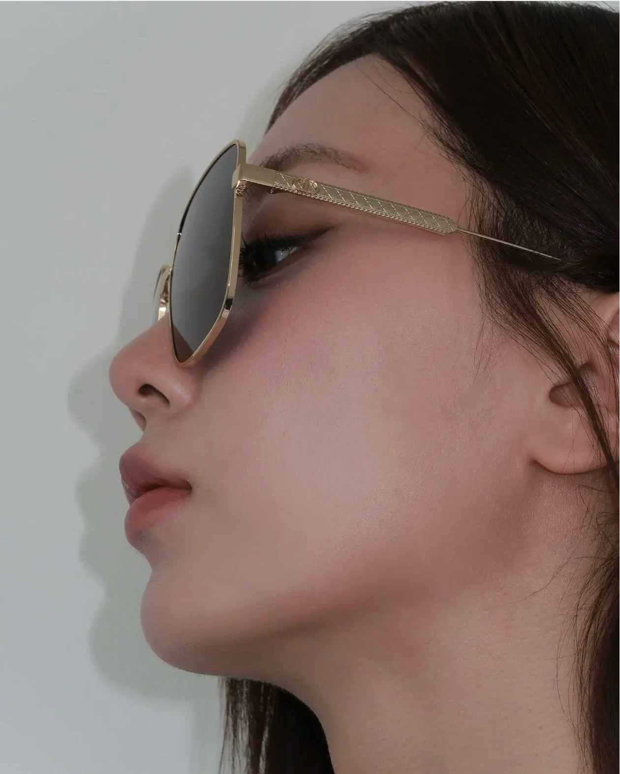 ，【DIO* 】迪*奥新款太阳镜🕶️，高版本 18K金电镀✨MODEL：DiorCannage S1U，