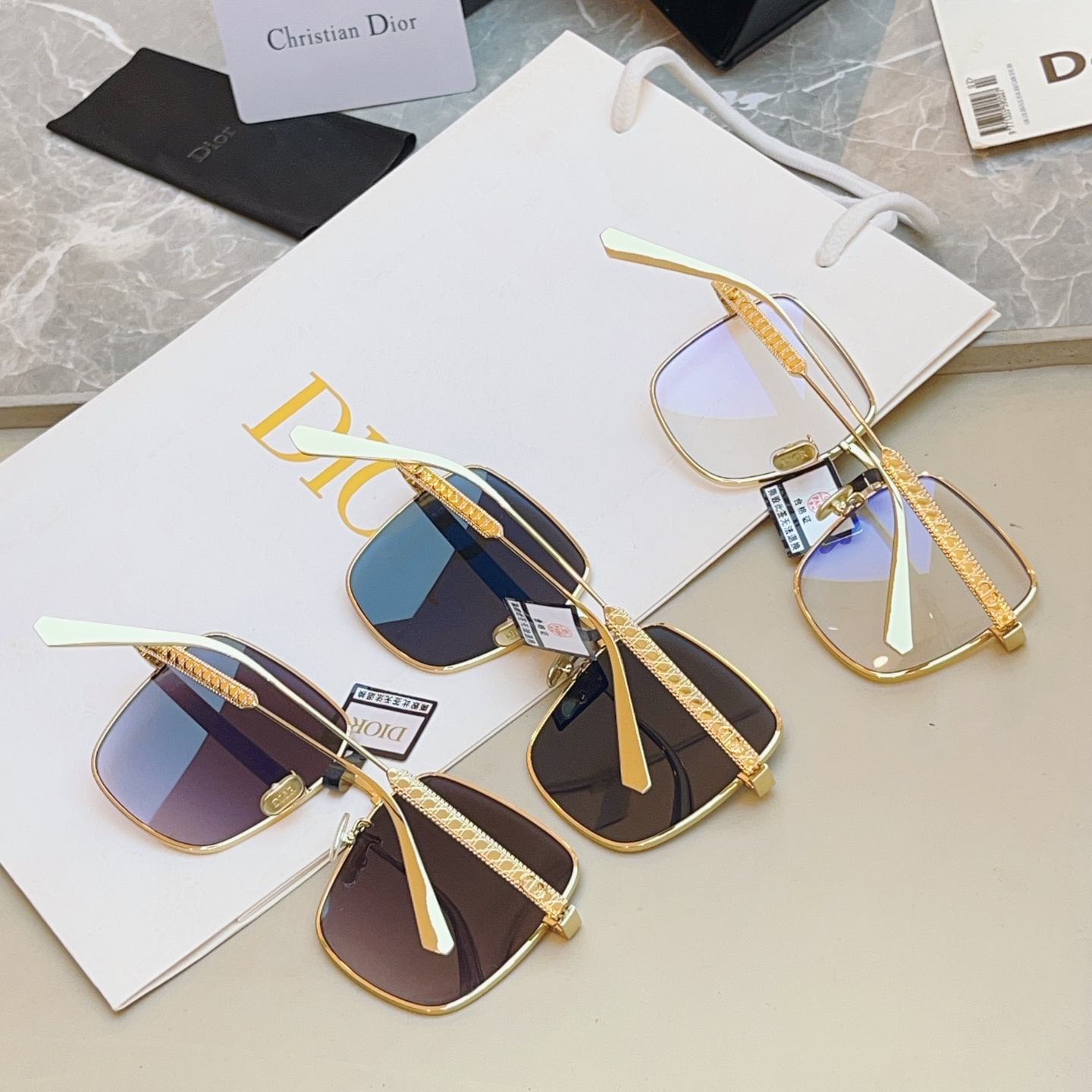 ，【DIO* 】迪*奥新款太阳镜🕶️，高版本 18K金电镀✨MODEL：DiorCannage S1U，