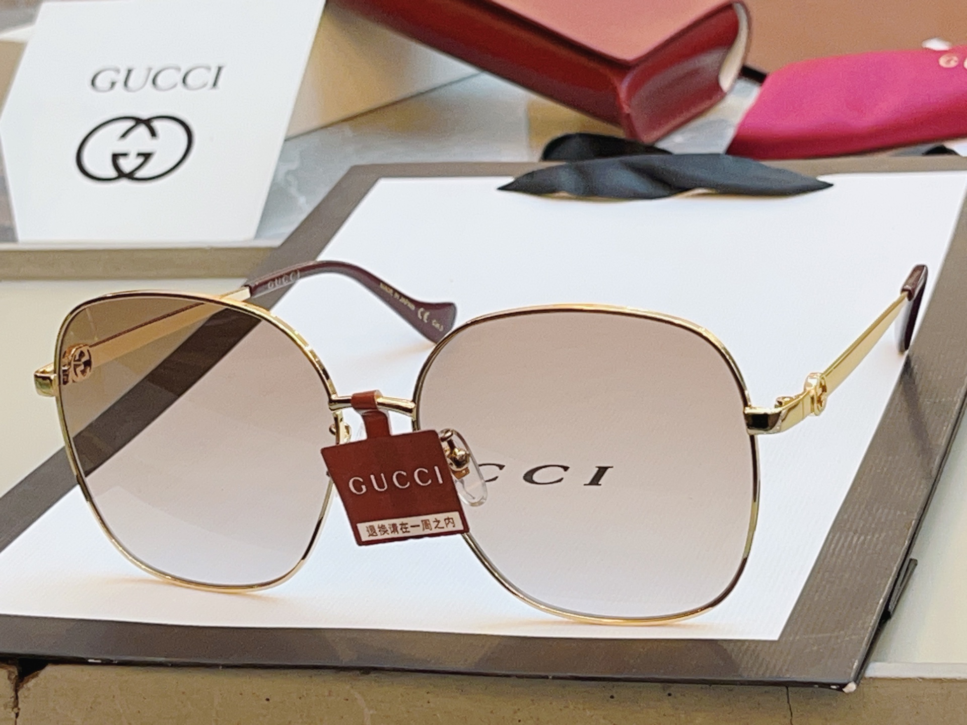 ，【GUCC*】古*驰新款太阳镜 高版本✨，MODEL：GG1089SA，SIZE：61口15-145 