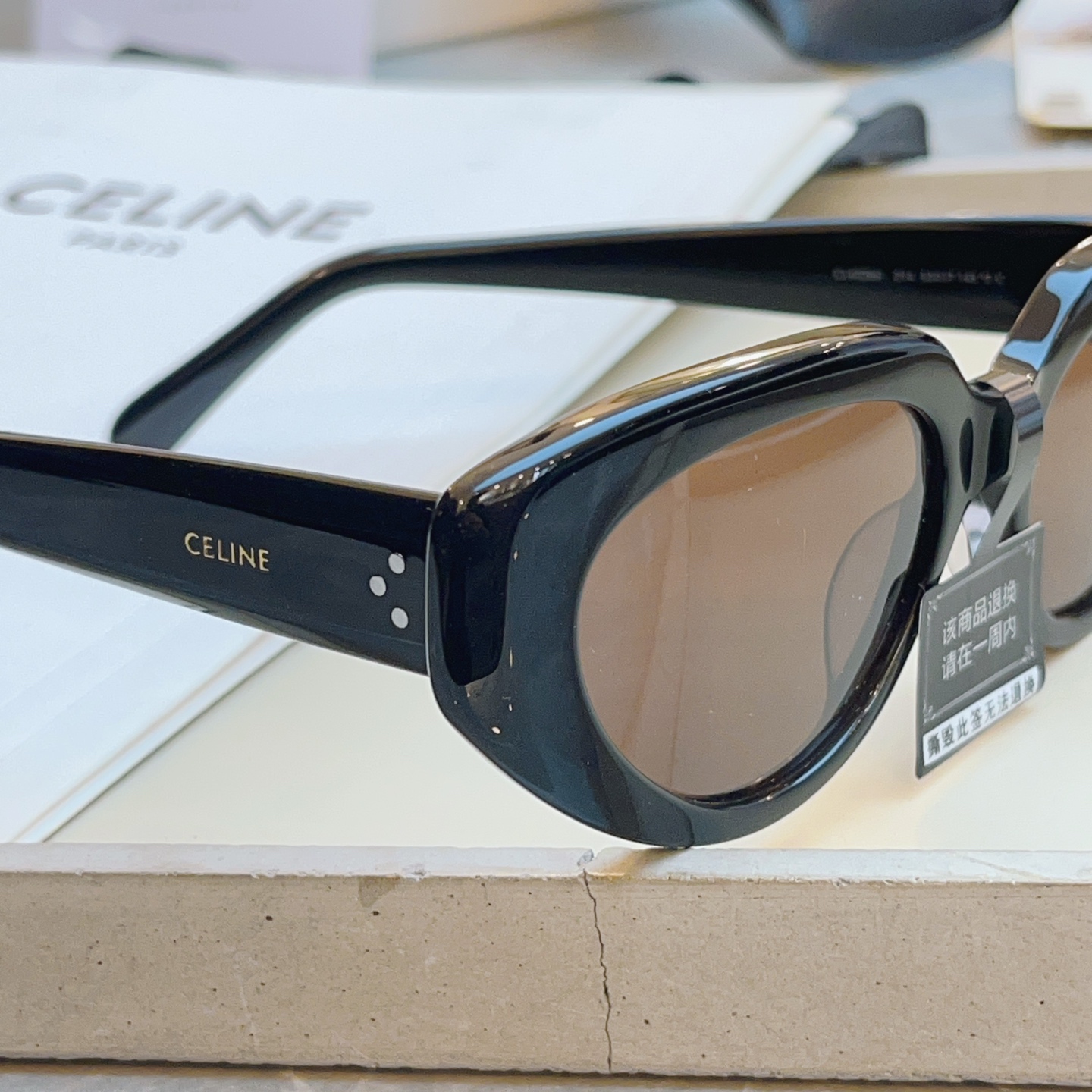 ，【CELIN*】赛*琳新款太阳镜🕶️ 高品质✨， MODEL:CL40286I，SIZE: 53口17-145