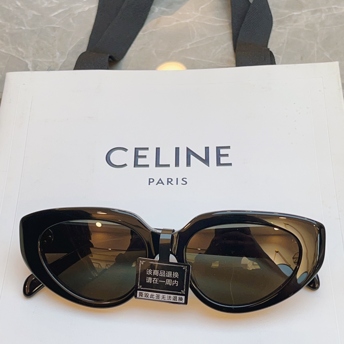 ，【CELIN*】赛*琳新款太阳镜🕶️ 高品质✨， MODEL:CL40286I，SIZE: 53口17-145