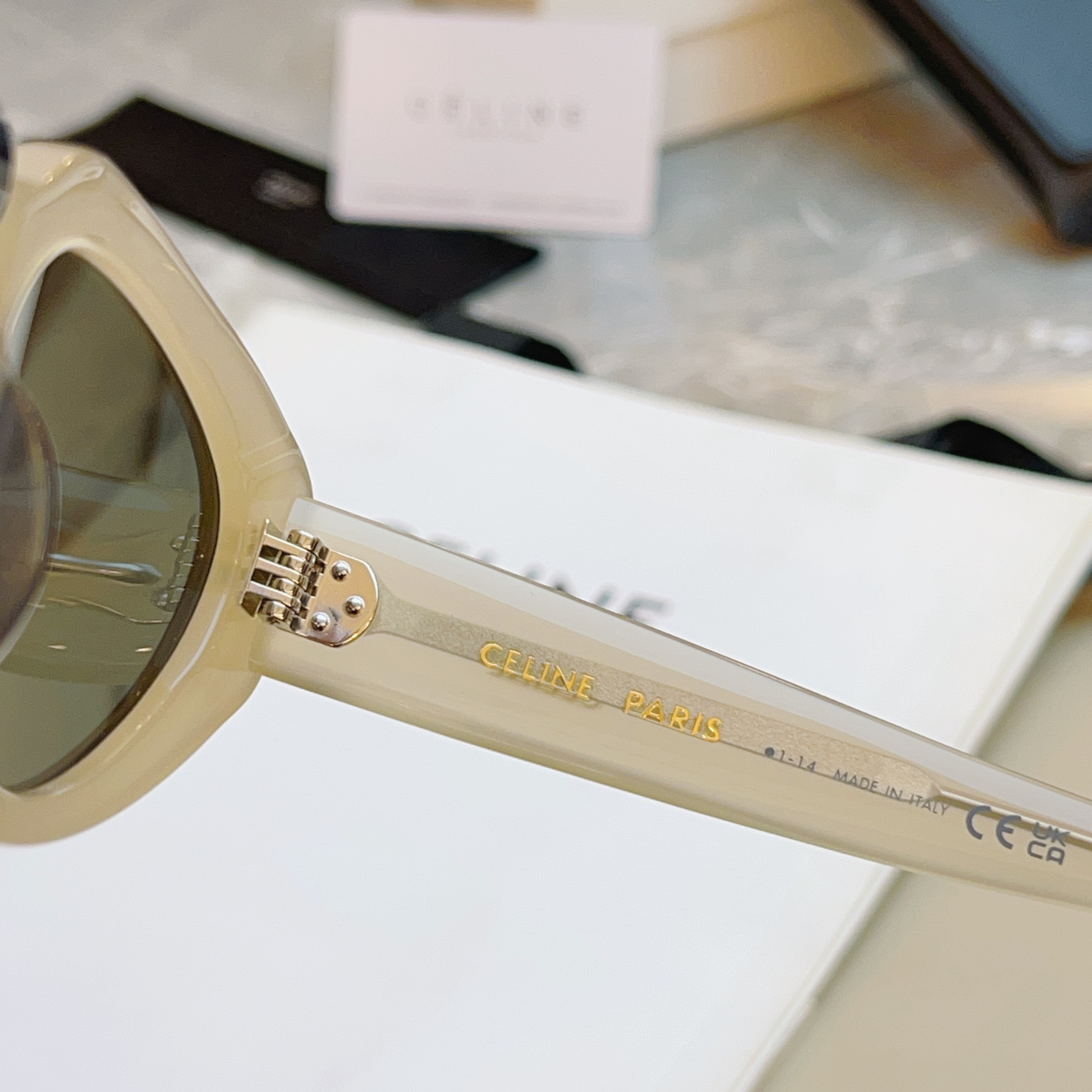 ，【CELIN*】赛*琳新款太阳镜🕶️ 高品质✨， MODEL:CL40286I，SIZE: 53口17