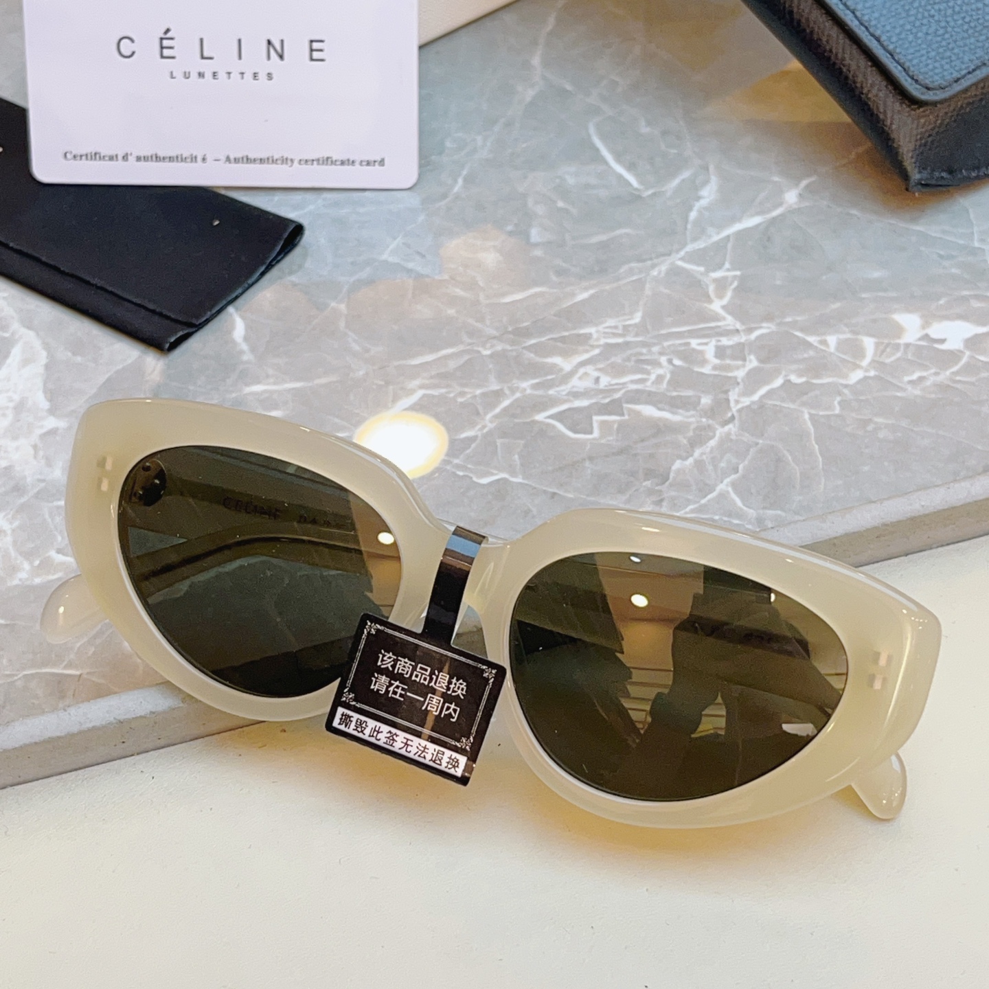 ，【CELIN*】赛*琳新款太阳镜🕶️ 高品质✨， MODEL:CL40286I，SIZE: 53口17-145