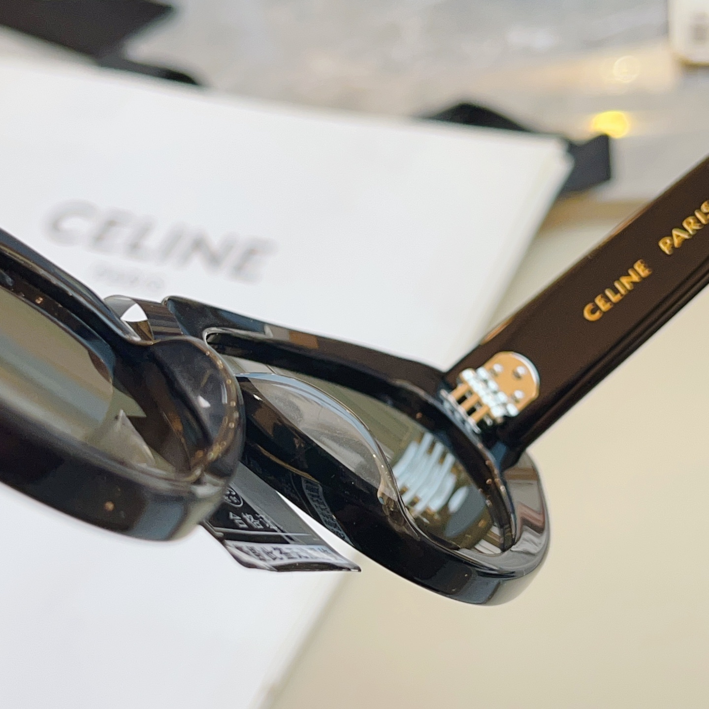 ，【CELIN*】赛*琳新款太阳镜🕶️ 高品质✨， MODEL:CL40286I，SIZE: 53口17-145