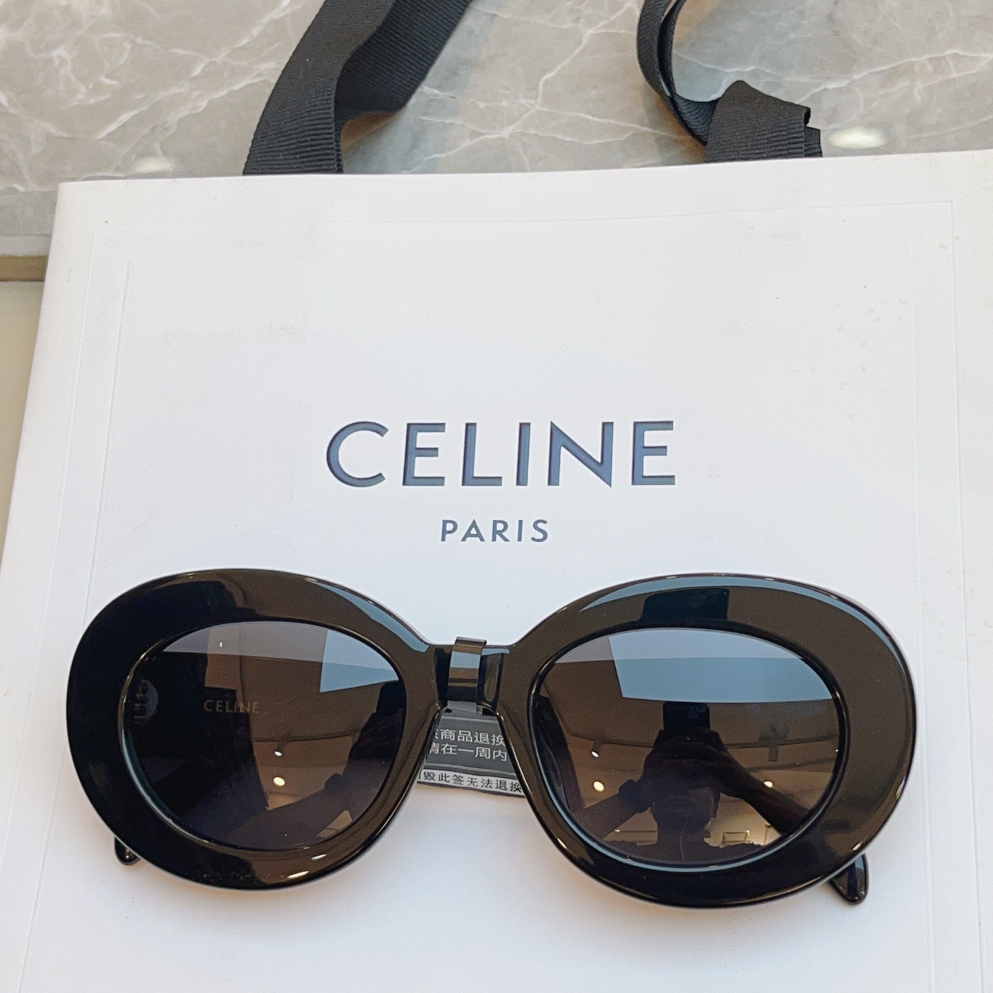 ，【CELIN*】赛*琳新款太阳镜🕶️ 高品质✨， MODEL:CL40312U，SIZE: 53口22