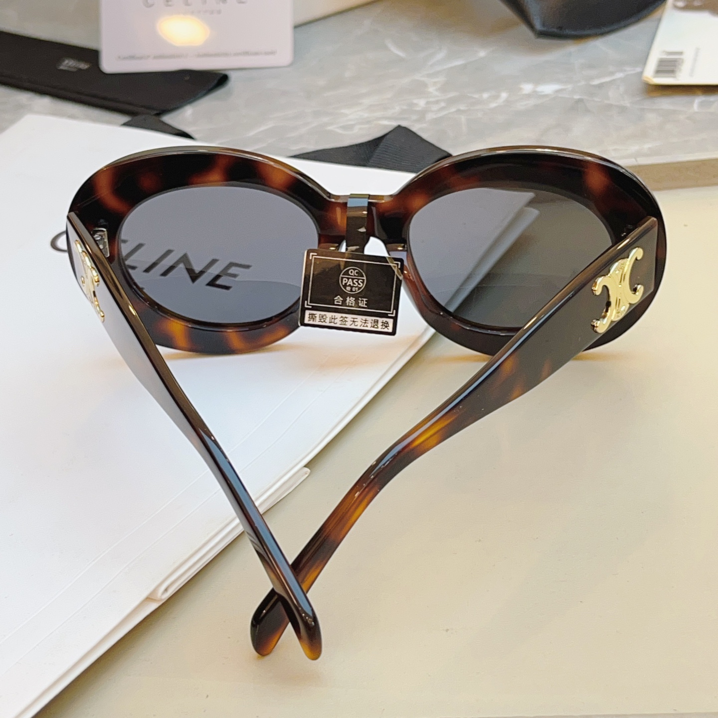 ，【CELIN*】赛*琳新款太阳镜🕶️ 高品质✨， MODEL:CL40312U，SIZE: 53口22